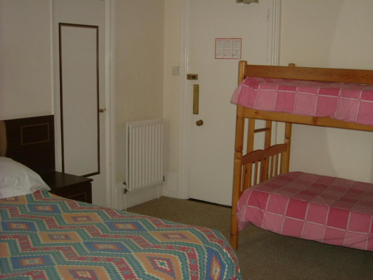 Family Room (2 Adults + 2 Children) photo 1