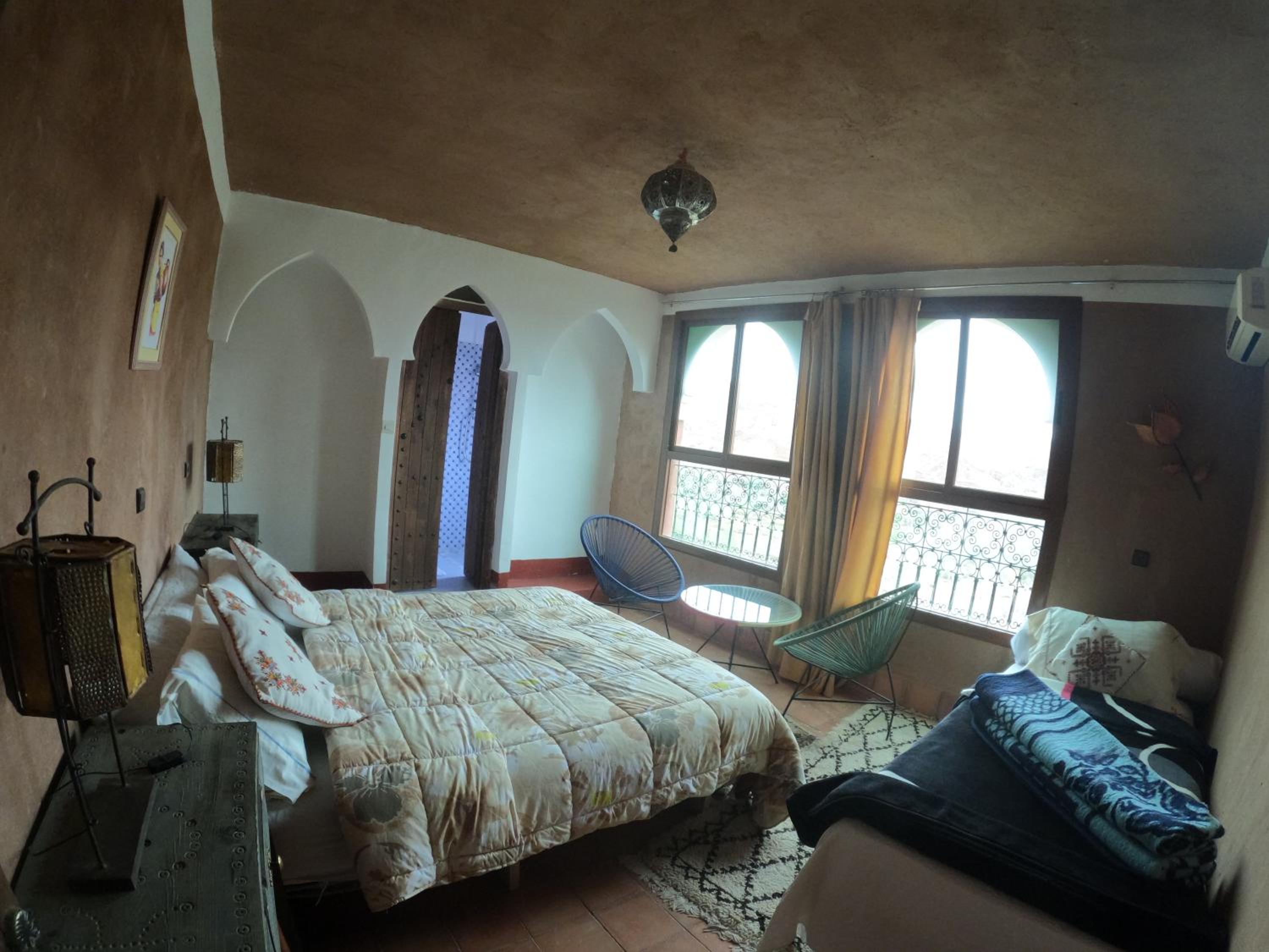 Double or Twin Room with Mountain View - Photo 12