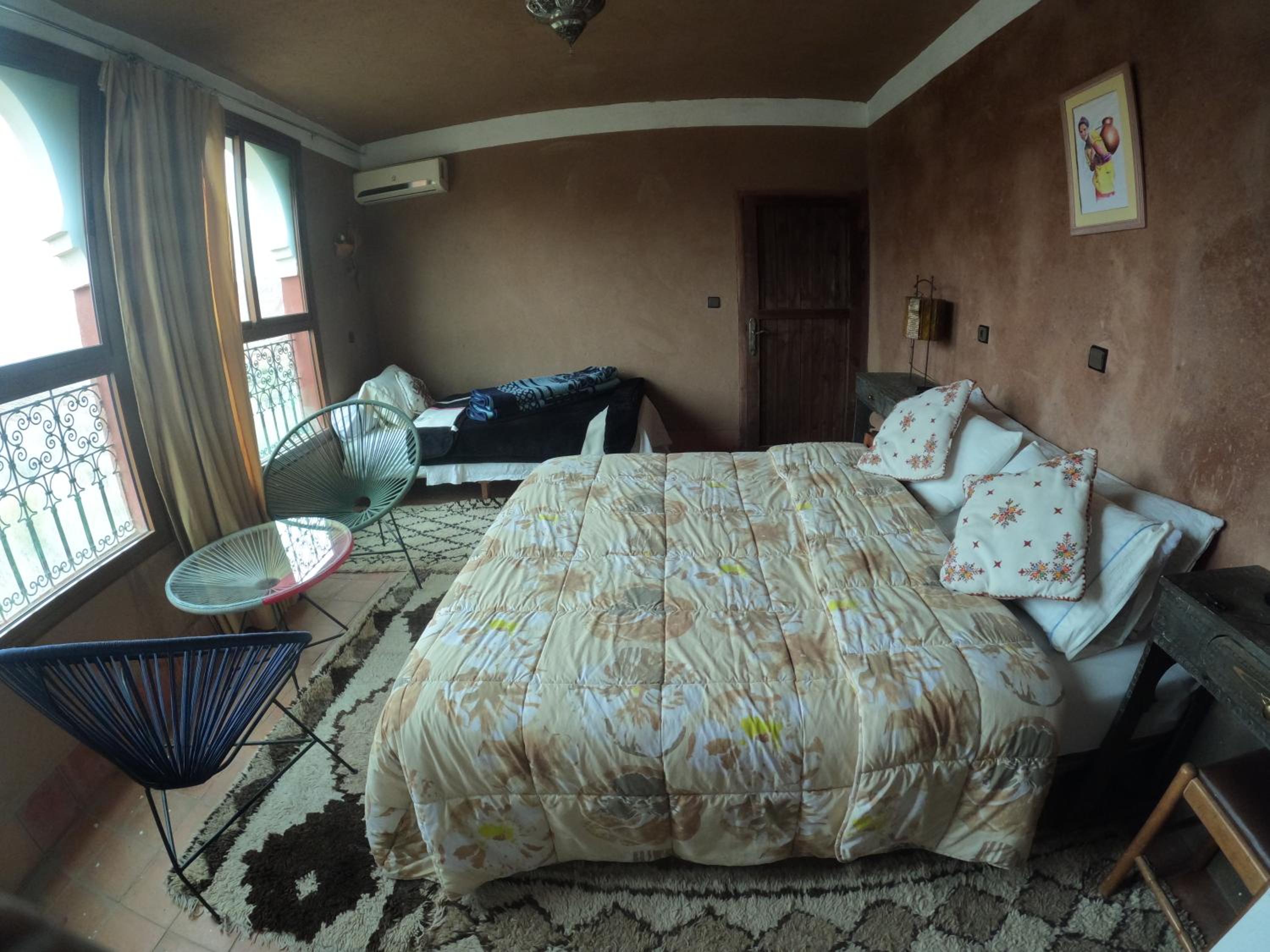 Double or Twin Room with Mountain View - Photo 2