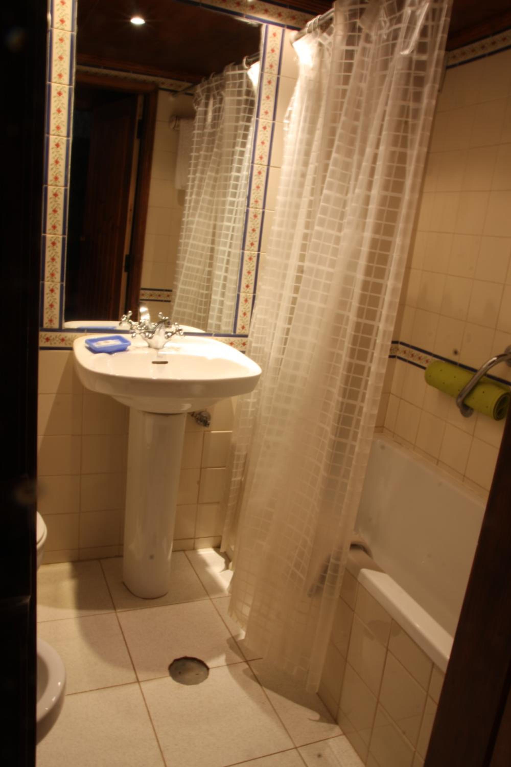 One-Bedroom Apartment - Photo 9