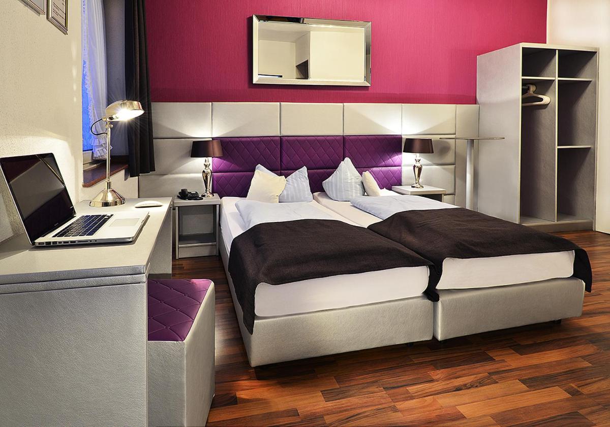 Double or Twin Room - Photo 4
