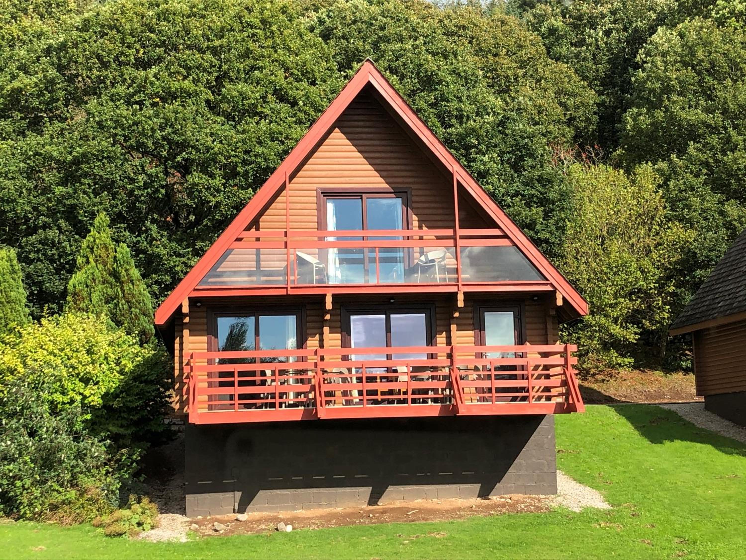 Three-Bedroom Chalet photo 2