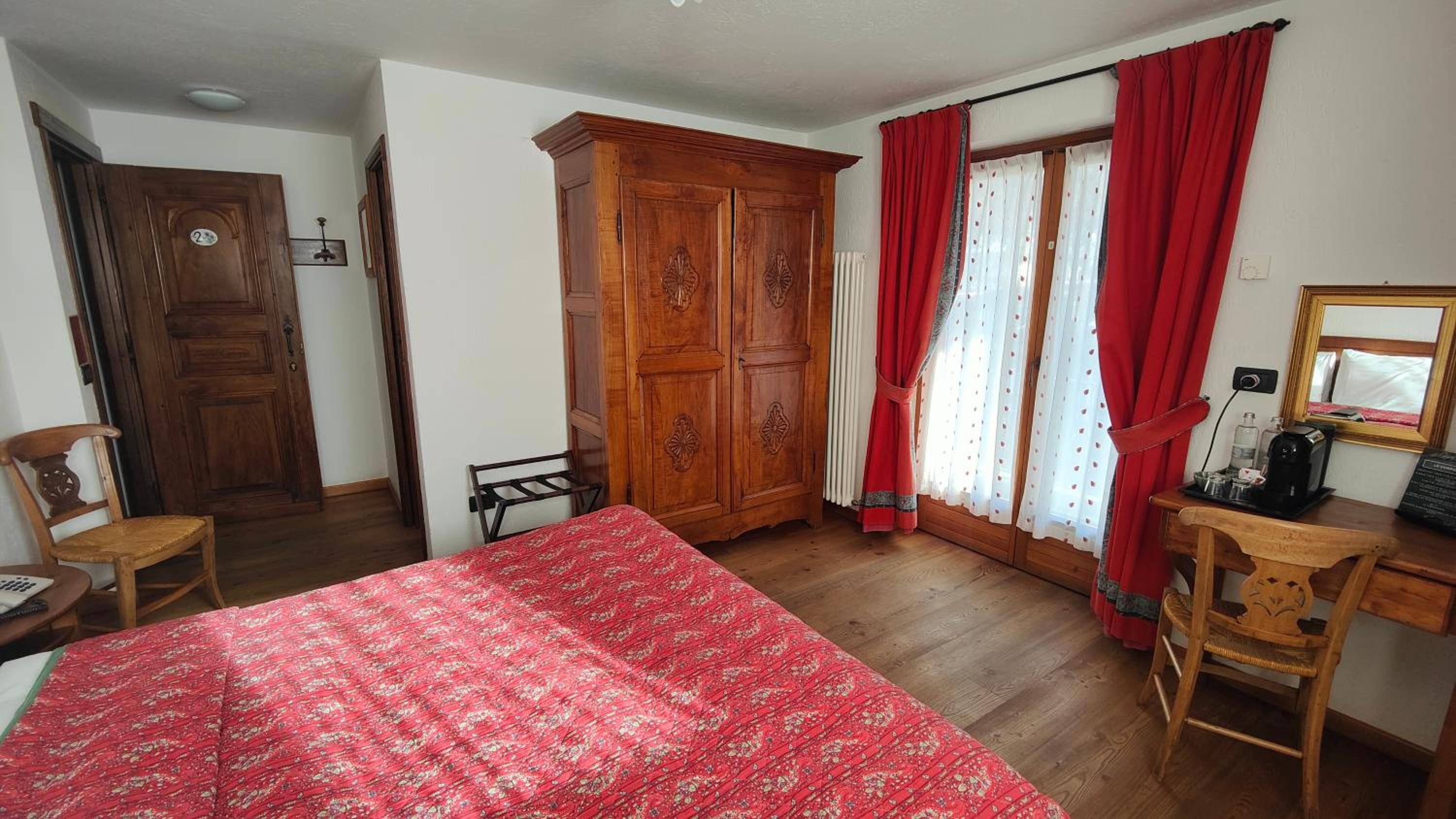 Double Room with Patio - Photo 5