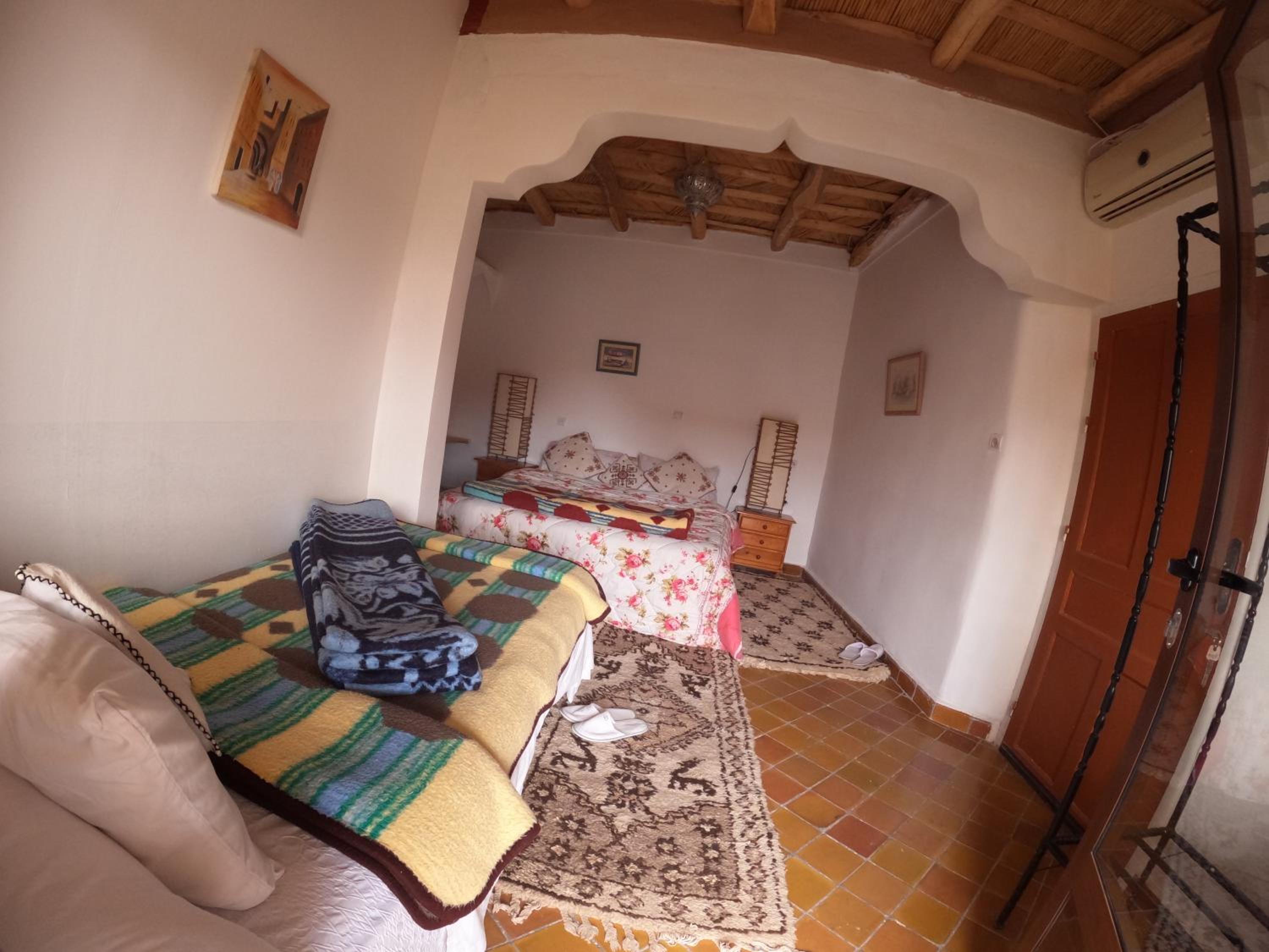 Family Room with Private Bathroom - Photo 6