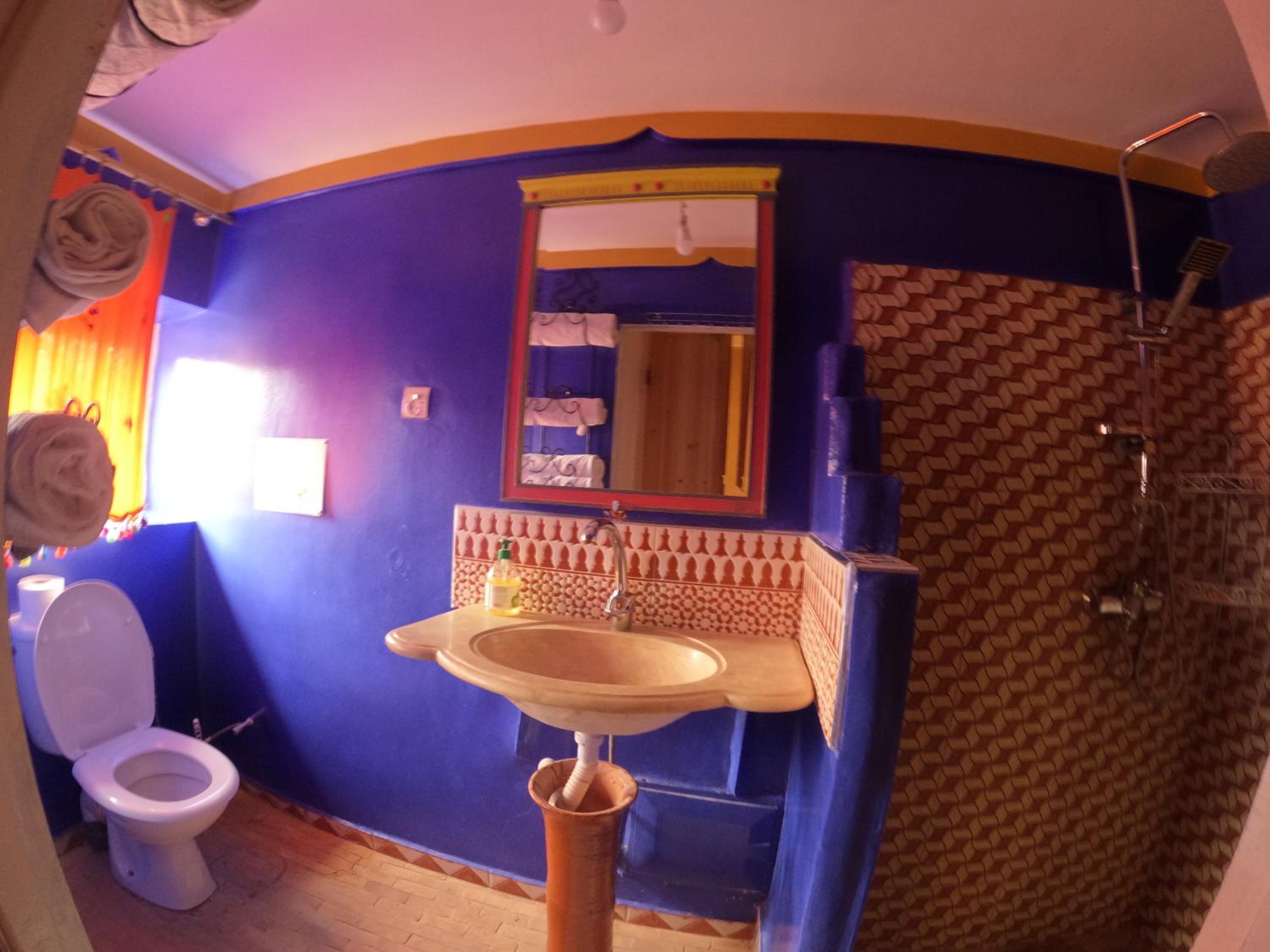 Family Room with Private Bathroom - Photo 13