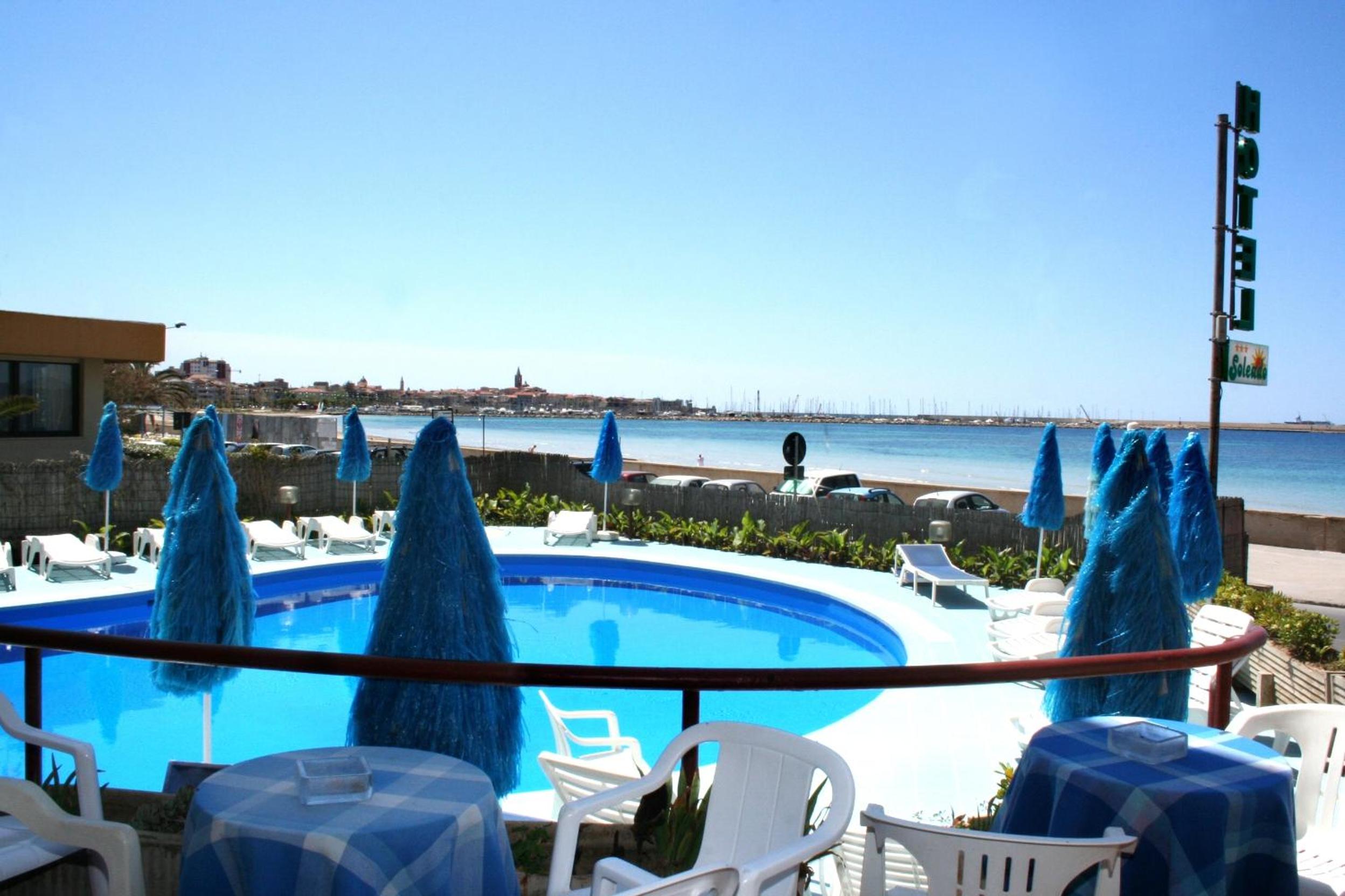 Superior Triple Room with Sea View - Photo 4