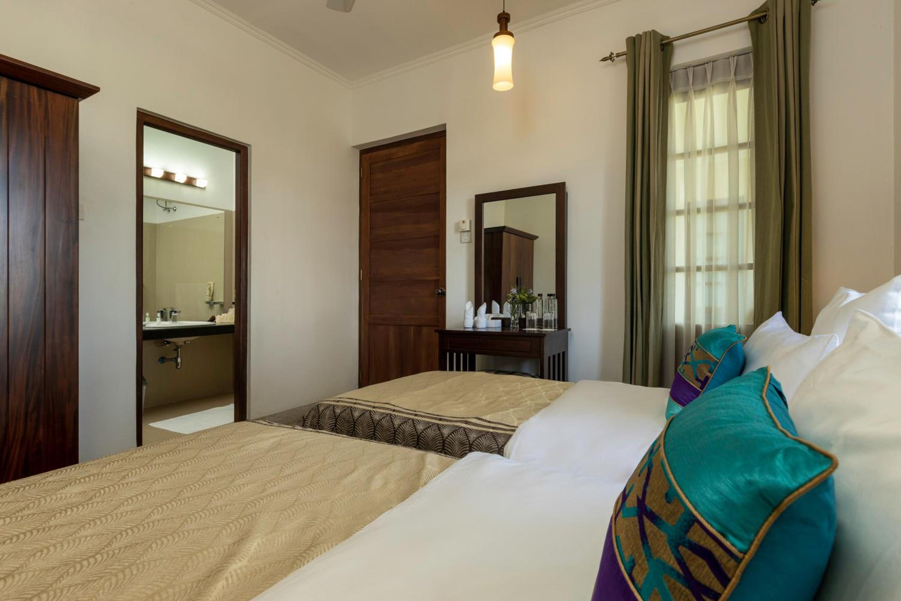 Deluxe Double or Twin Room - Photo 3