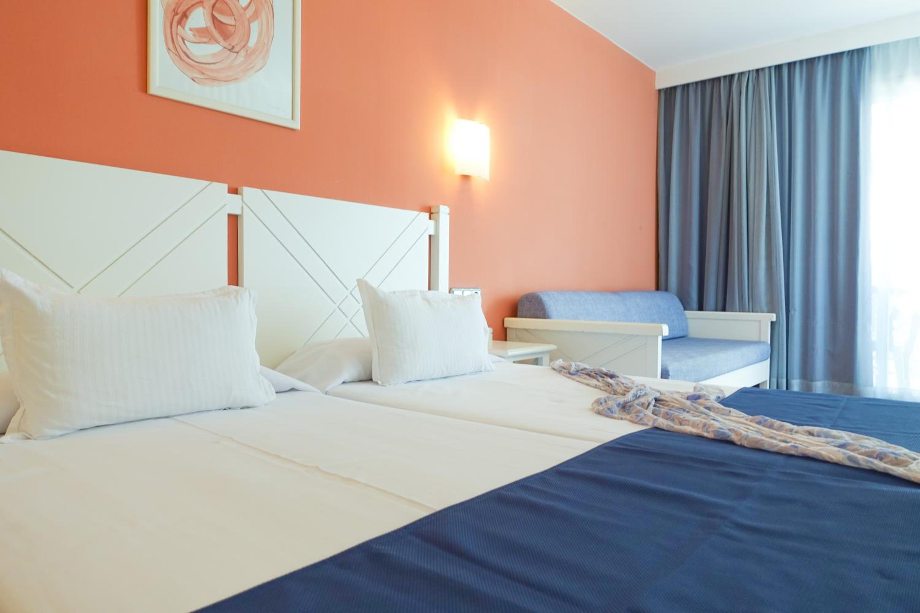 Triple Room with Balcony