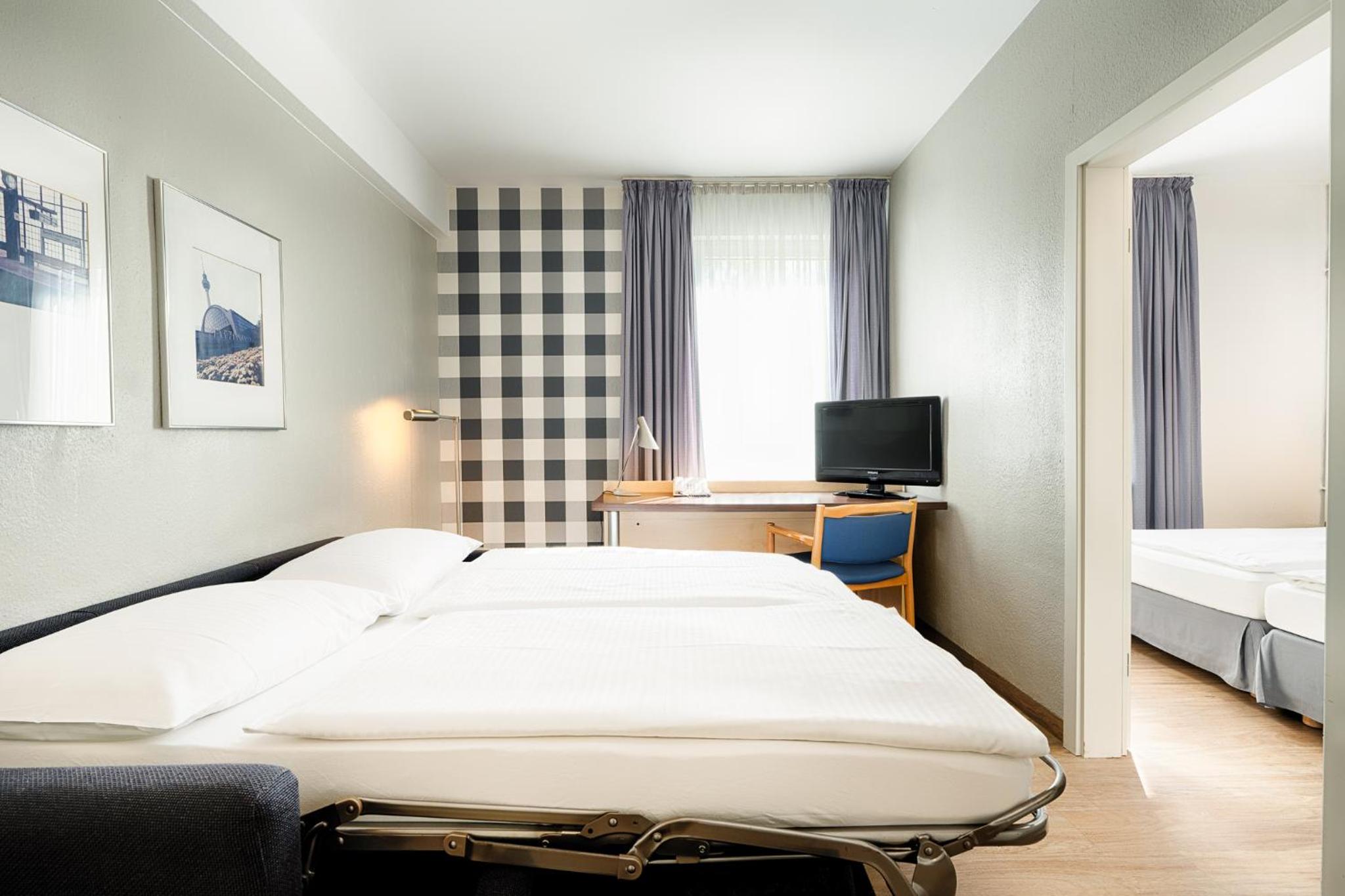 Comfort Quadruple Room thumbnail 6