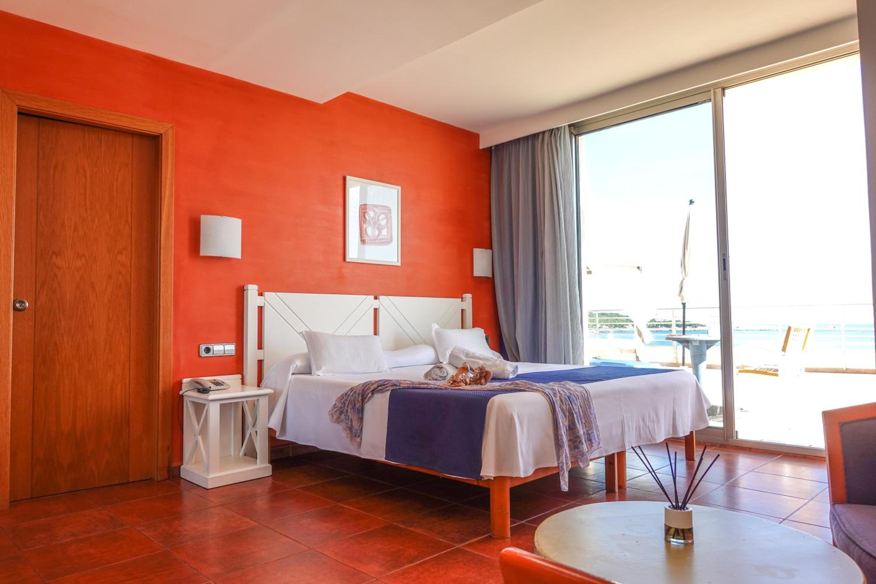 Junior Suite with Sea View thumbnail 5