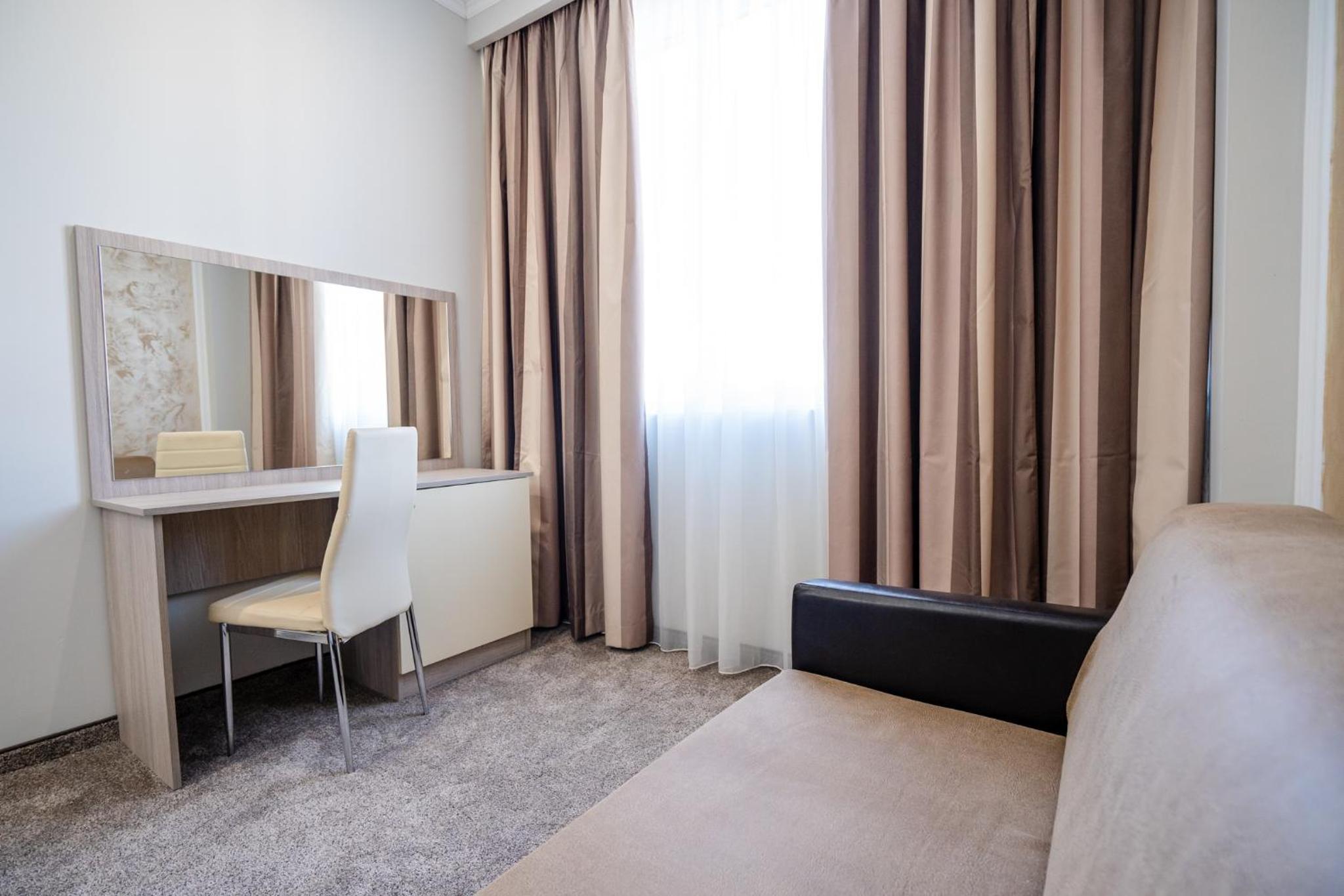 Standard Double Room photo 2