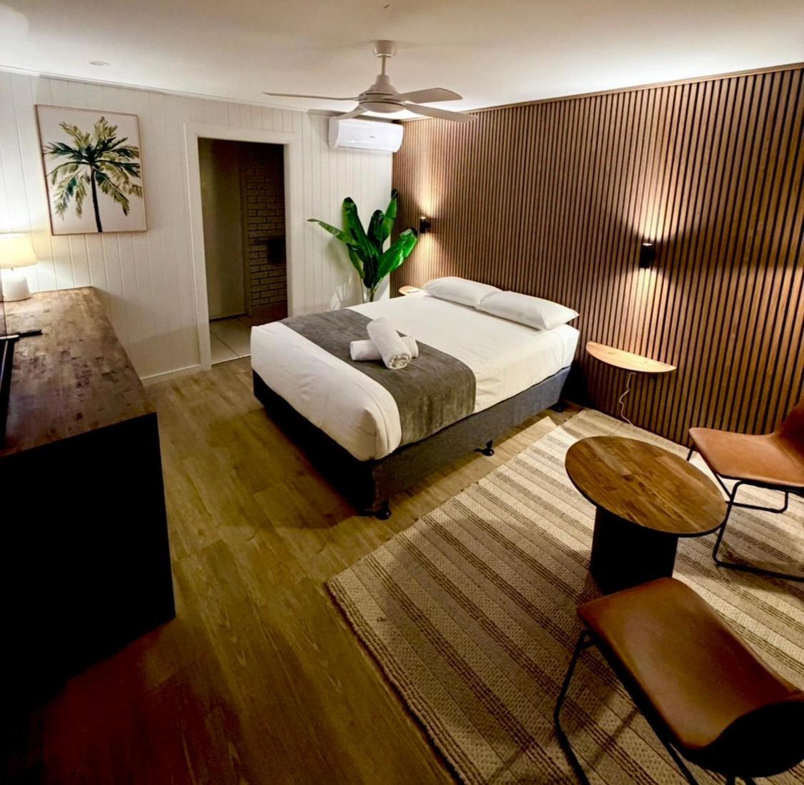 Deluxe Queen Room