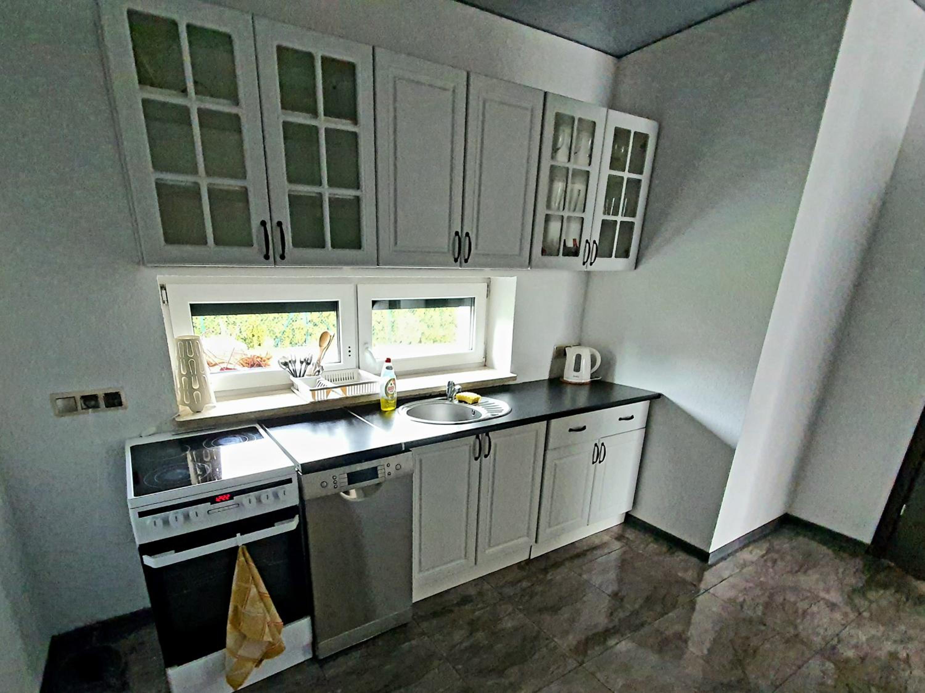 One-Bedroom Apartment - Photo 6
