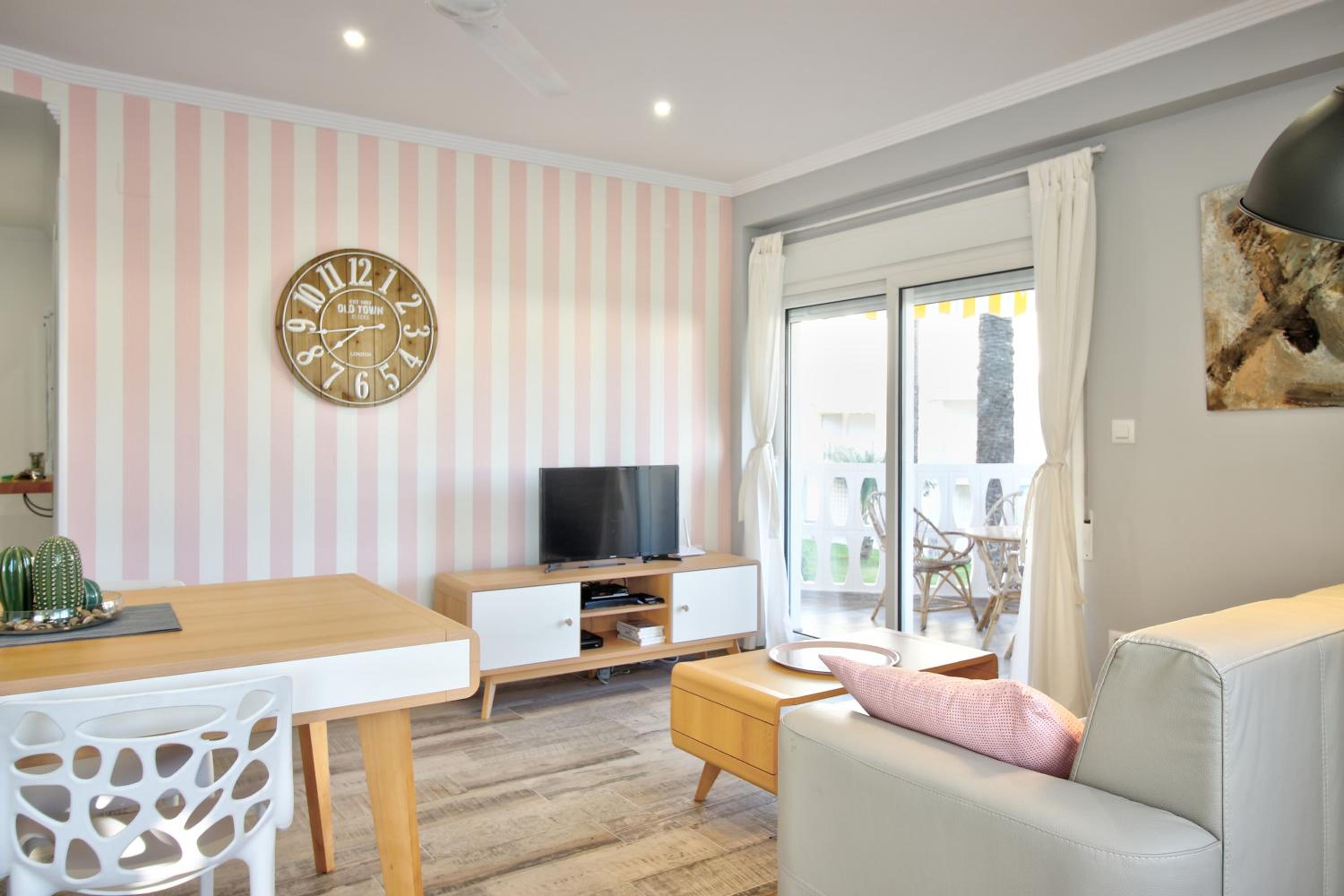 Apartamento de dos habitaciones con vistas al jardín - B102