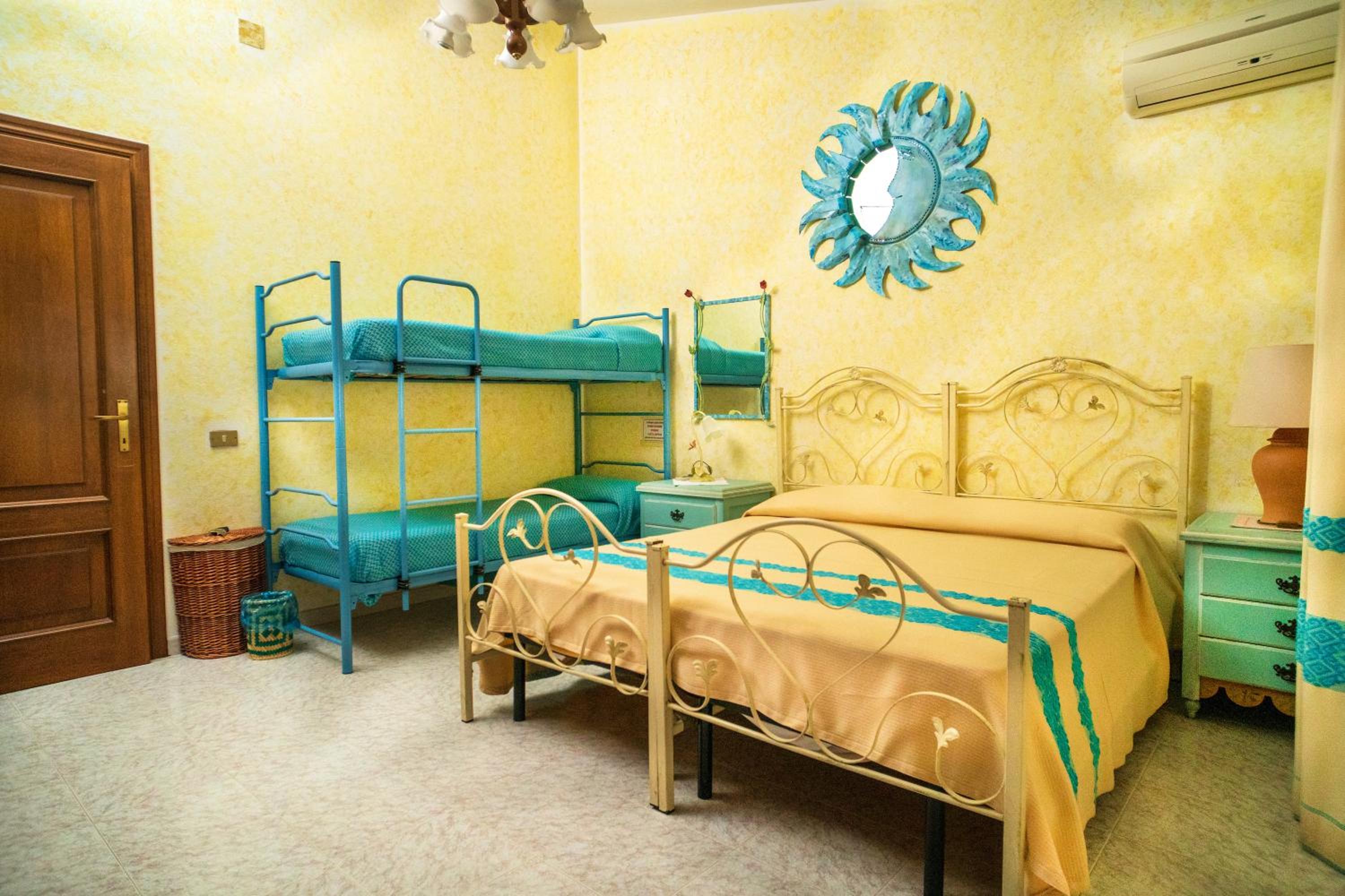 Classic Quadruple Room photo 1