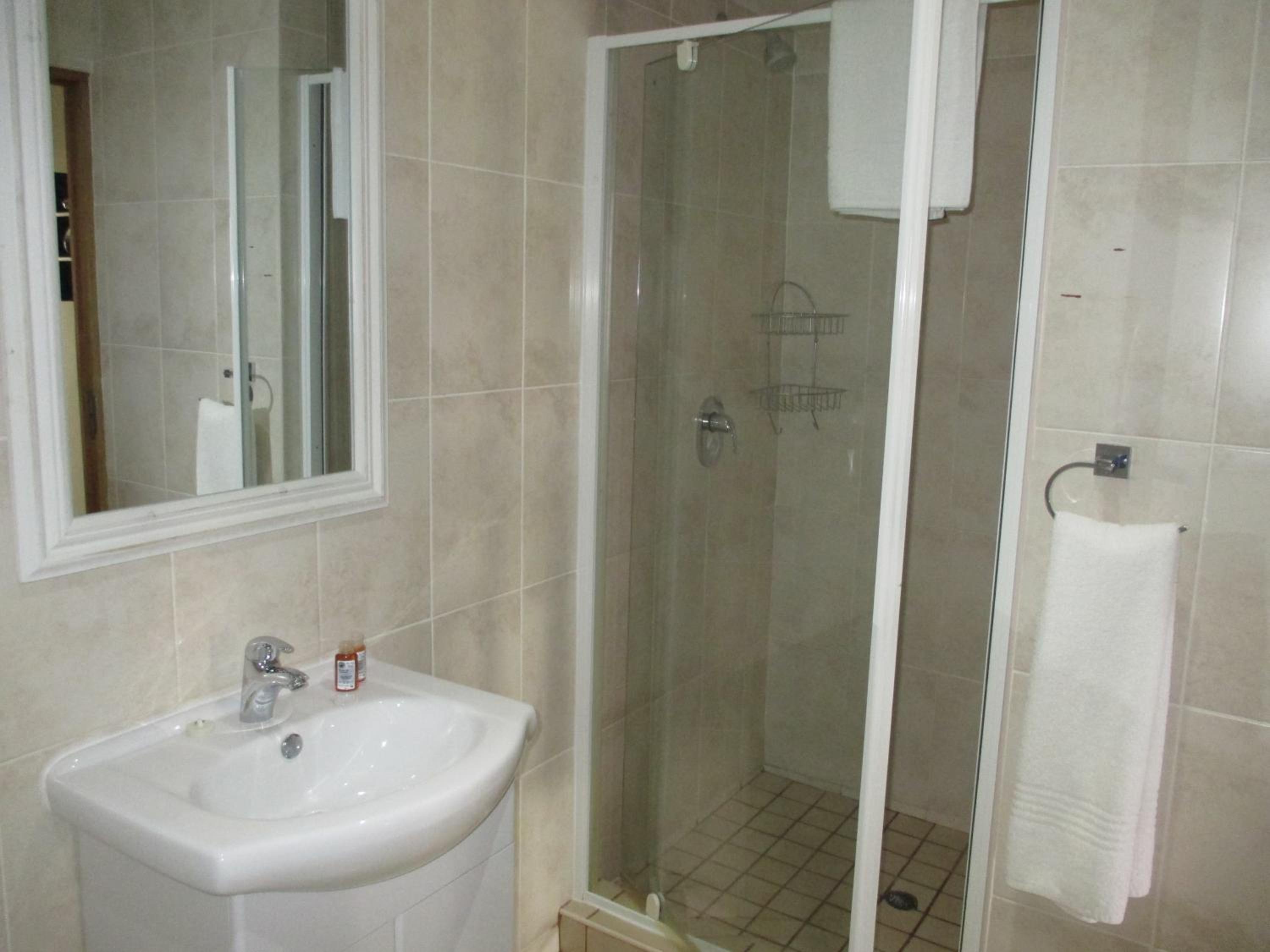 Deluxe Double or Twin Room with River View photo 3