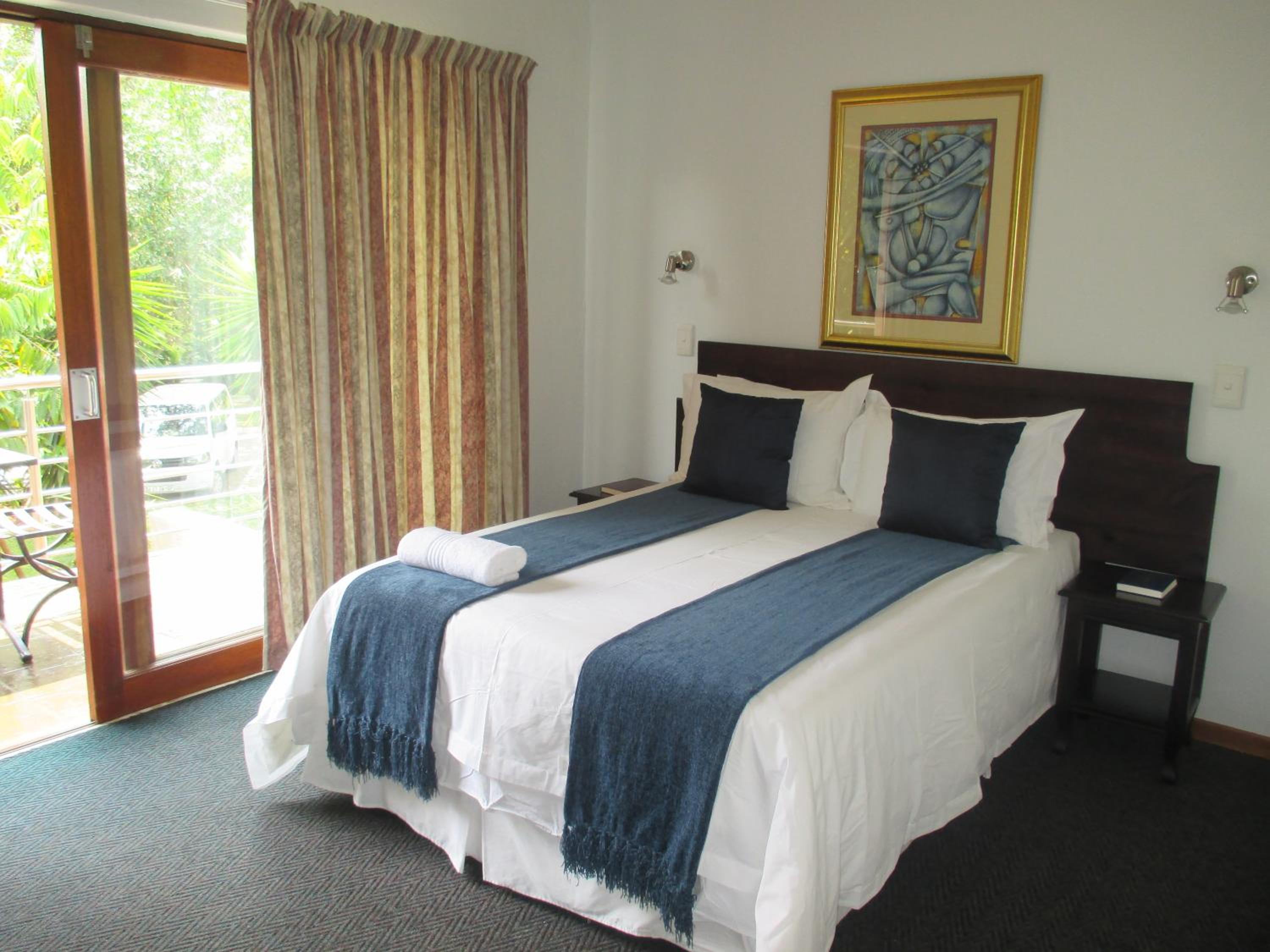 Double or Twin Room with Garden View photo 2
