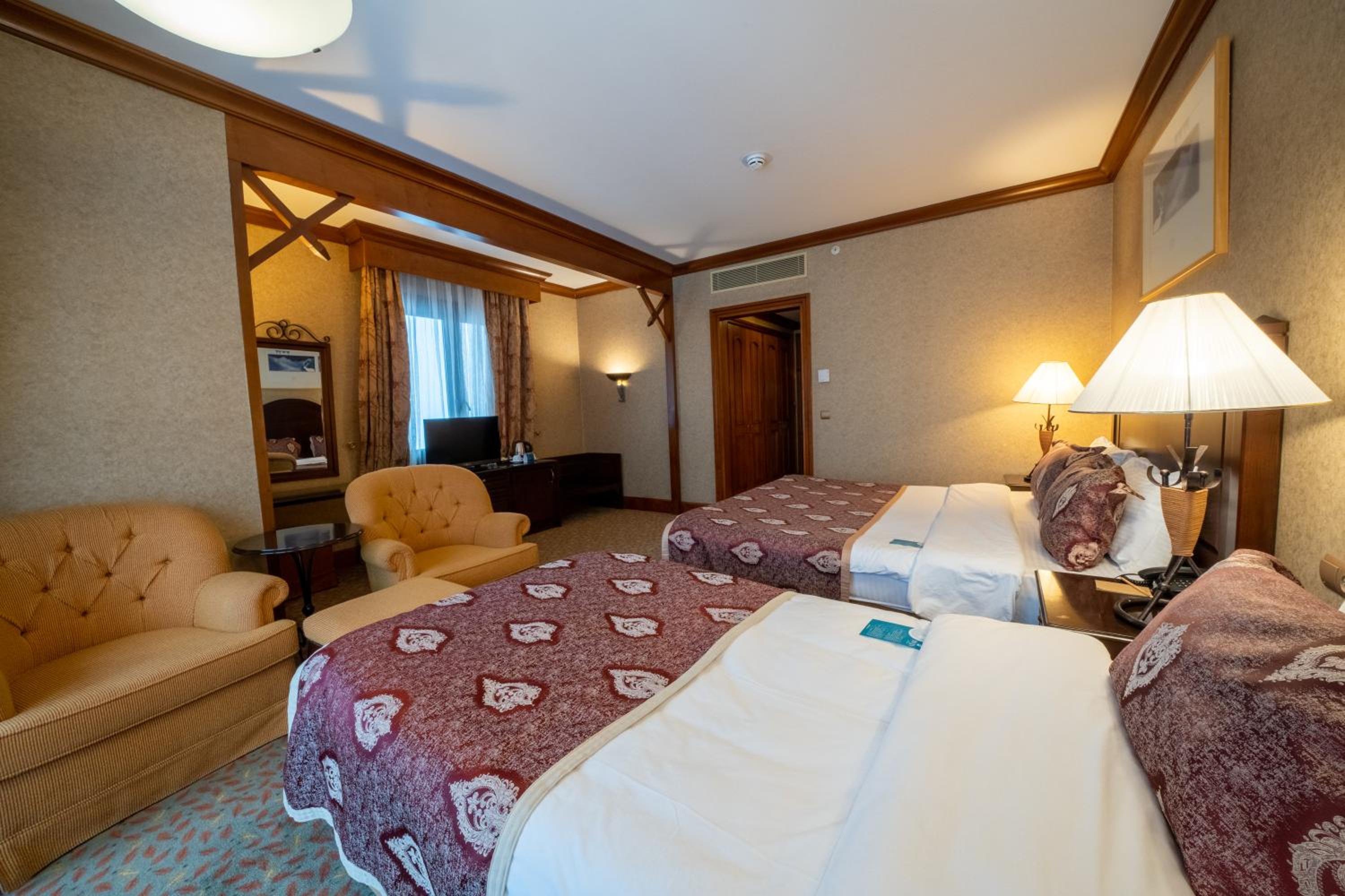 Budget Double Room photo 3