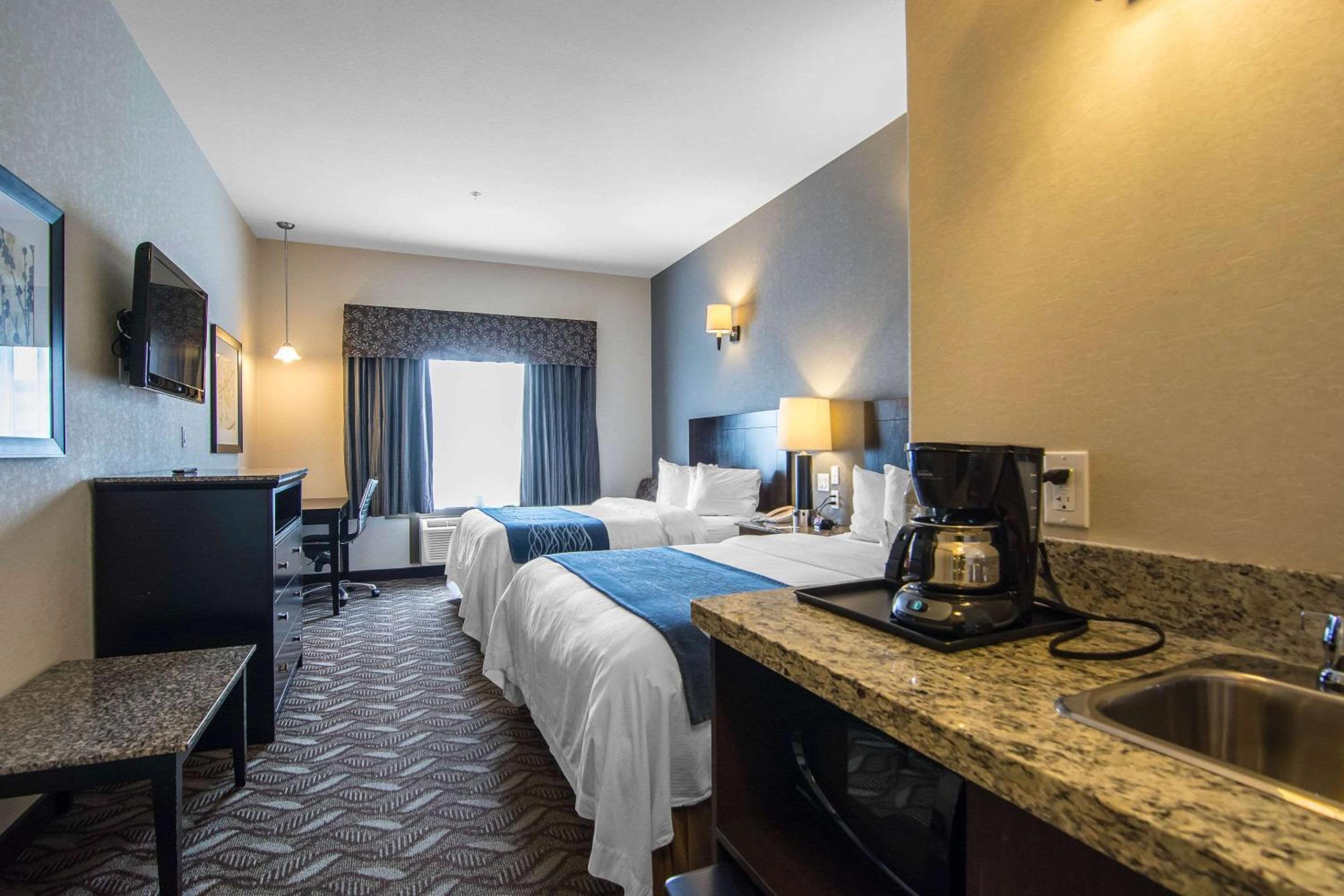 Queen Room with Two Queen Beds - Non-Smoking