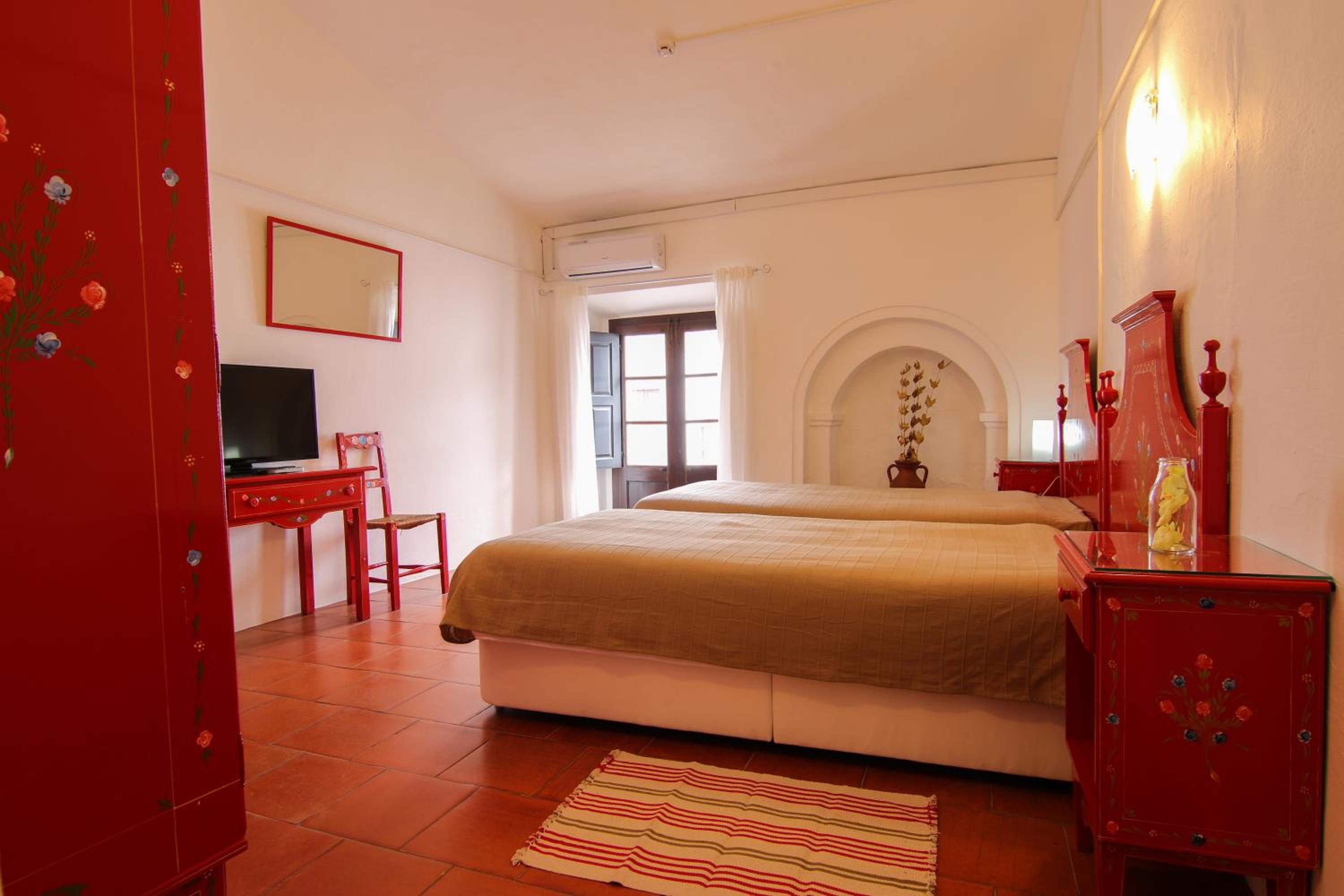 Twin Room With Street View photo 1
