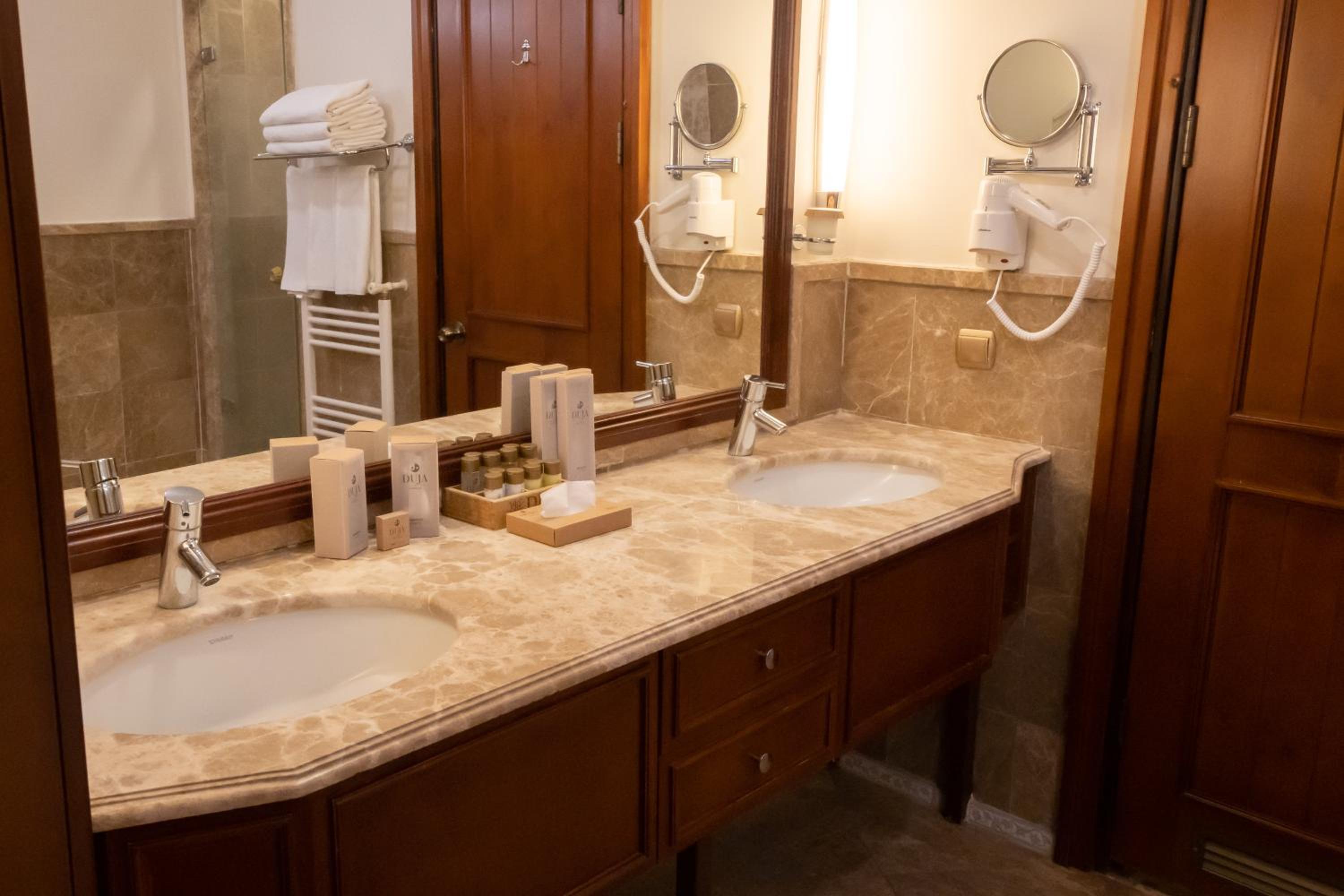 King Suite photo 2