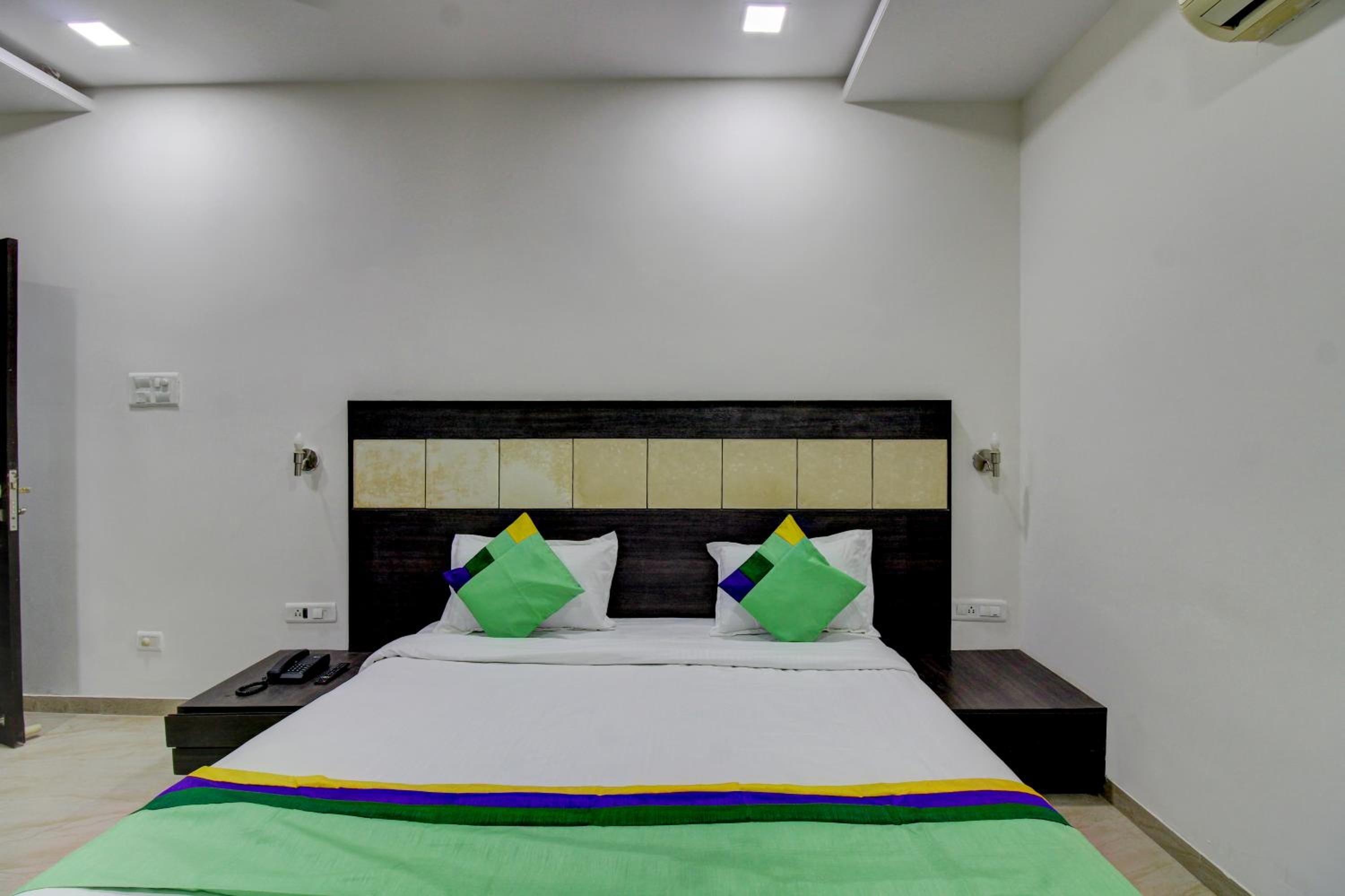 Deluxe Double Room photo 3