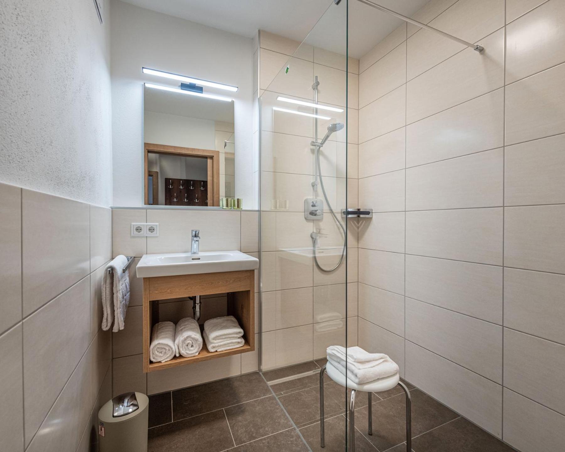 Penthouse Apartment with 2 bedrooms and balcony photo 3