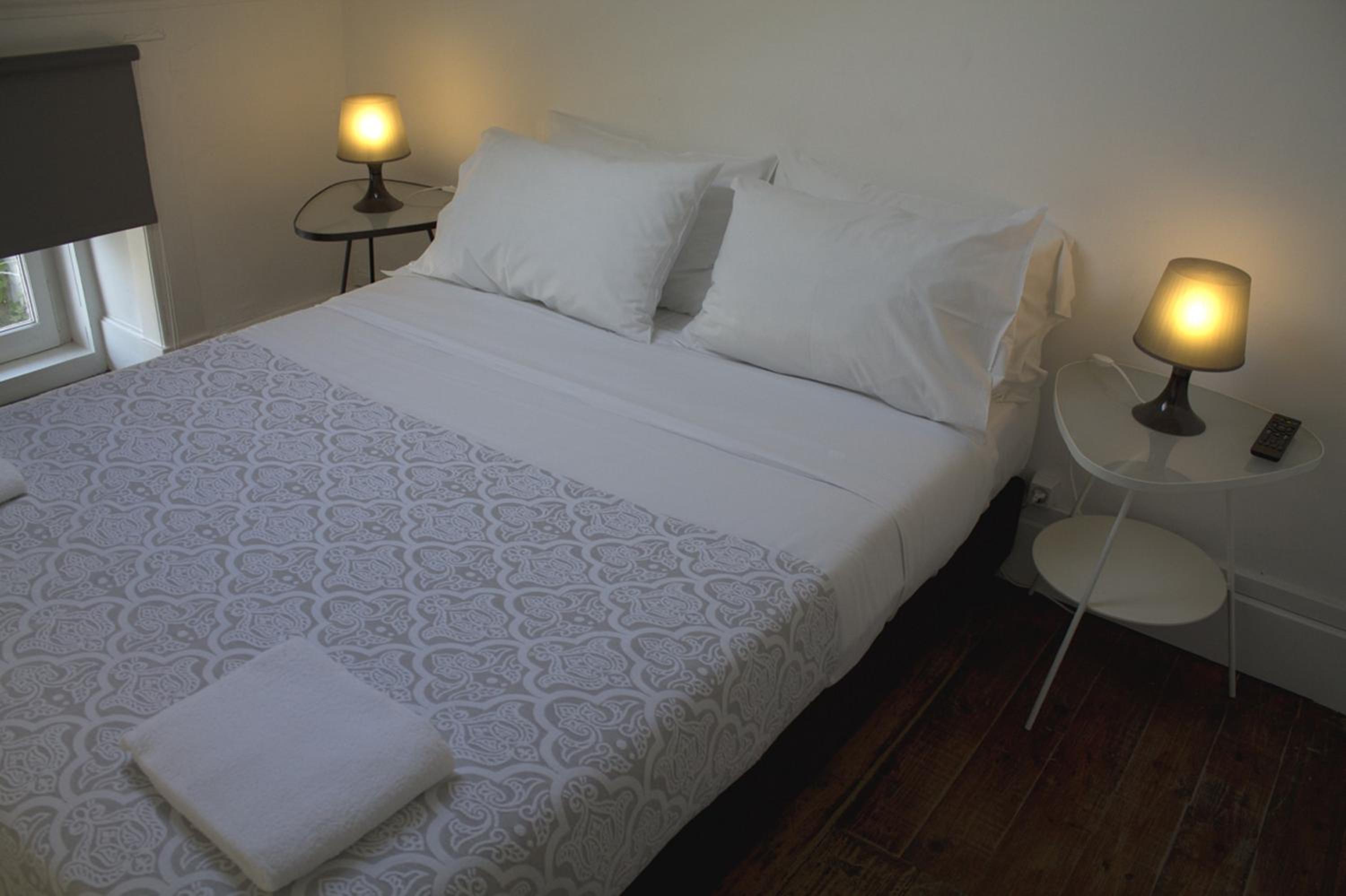 Double Room with Shared Bathroom photo 2