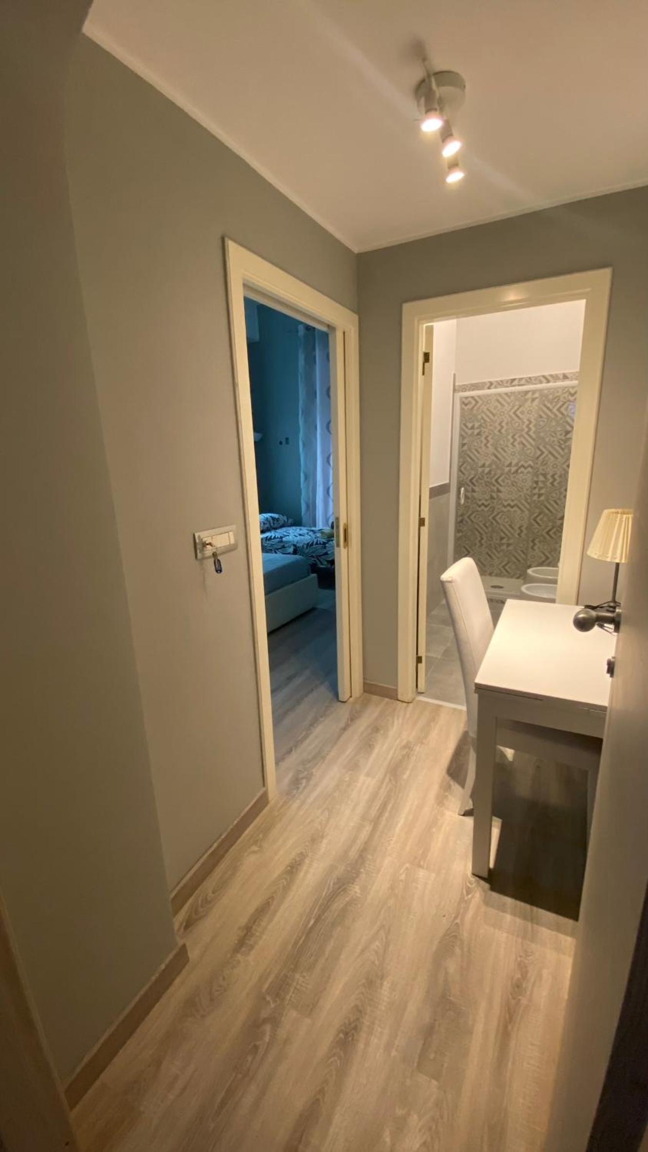 Deluxe Double Room with Extra Bed - Photo 12