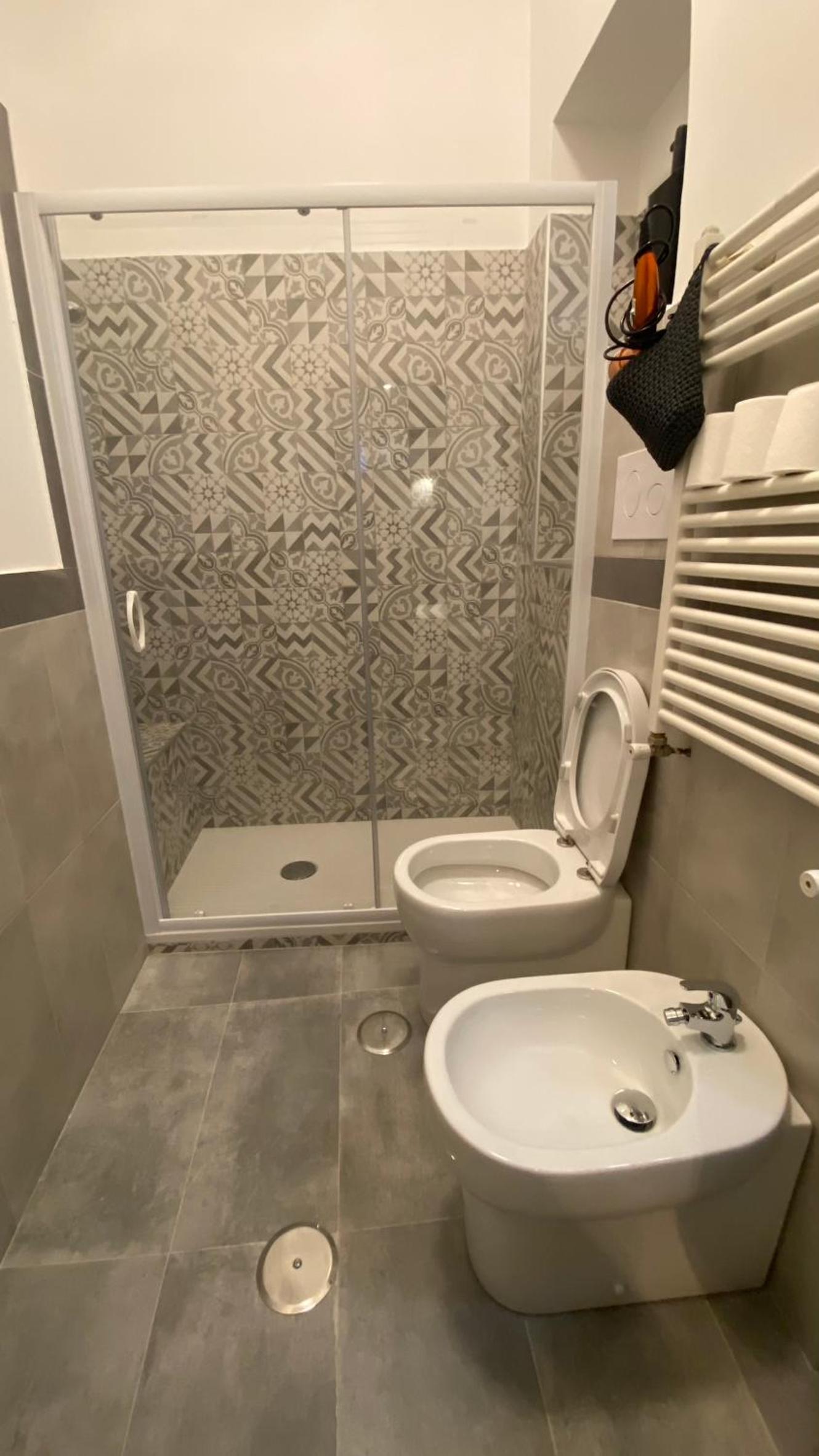 Deluxe Double Room with Extra Bed - Photo 5