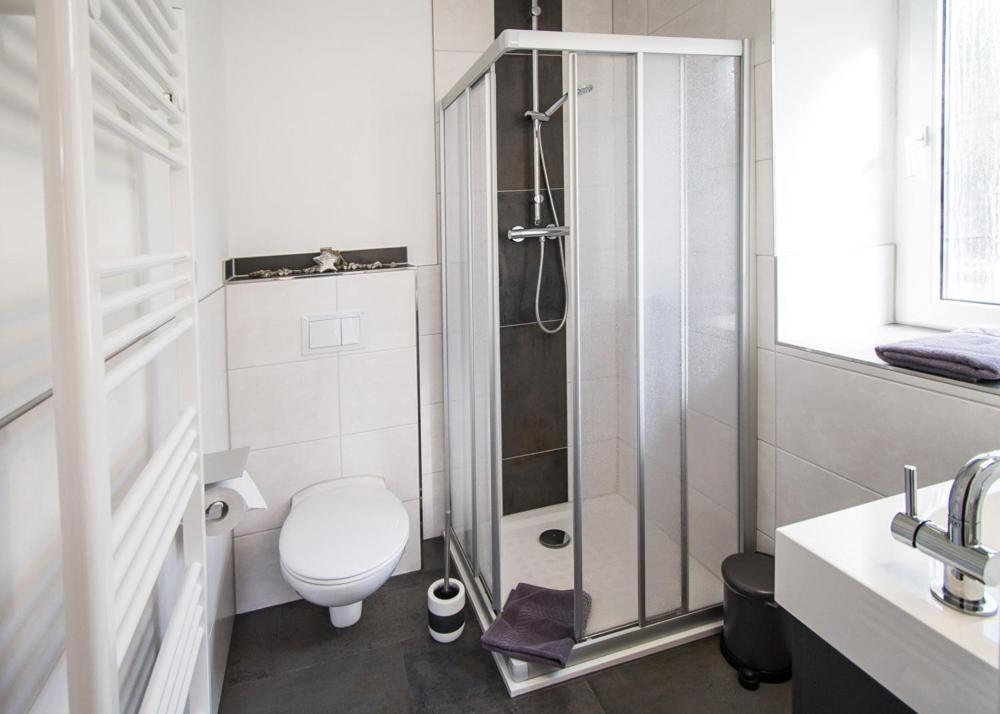 Single Room - Disability Access photo 3