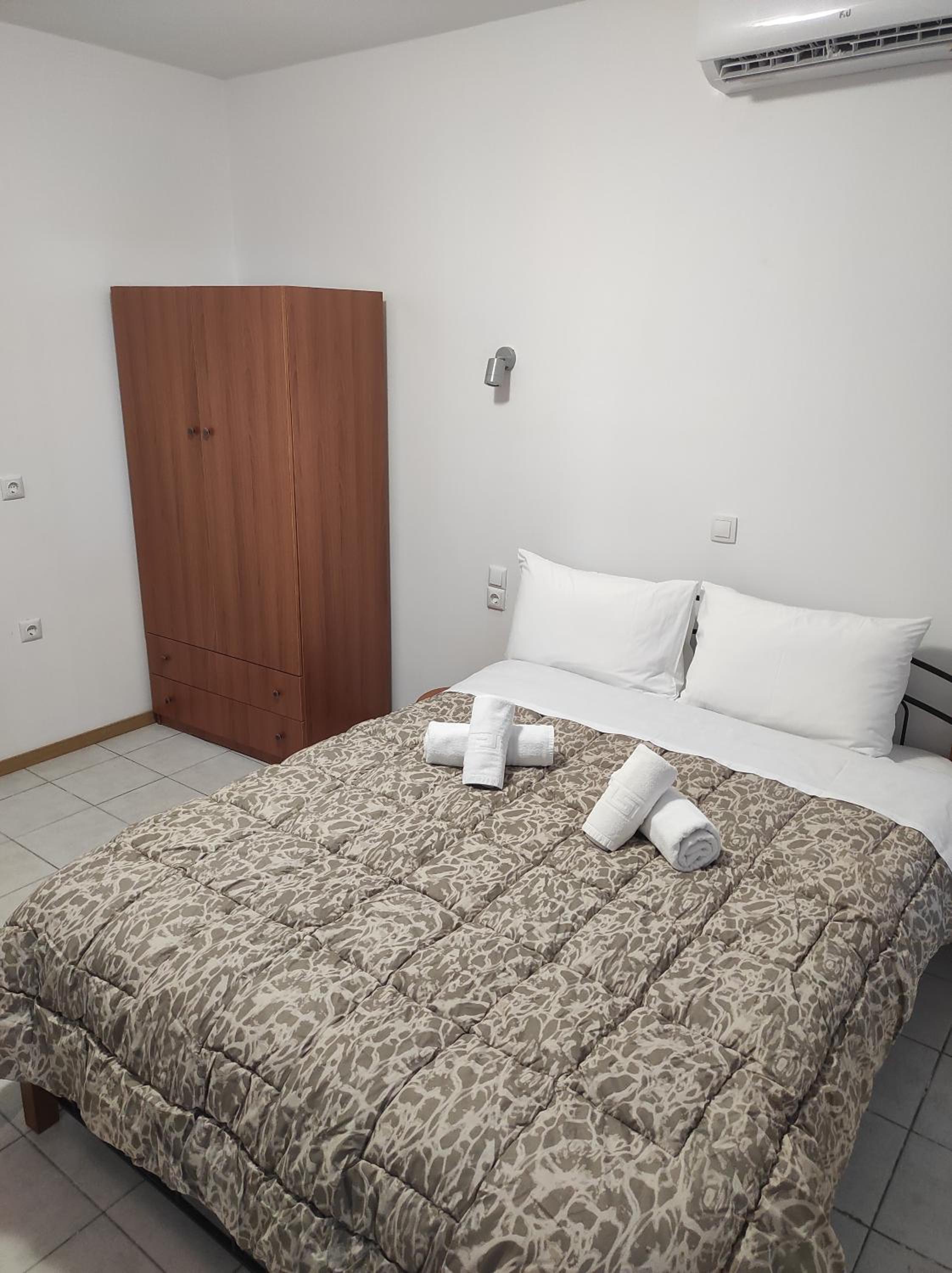 Standard Double or Twin Room with Balcony - Photo 2