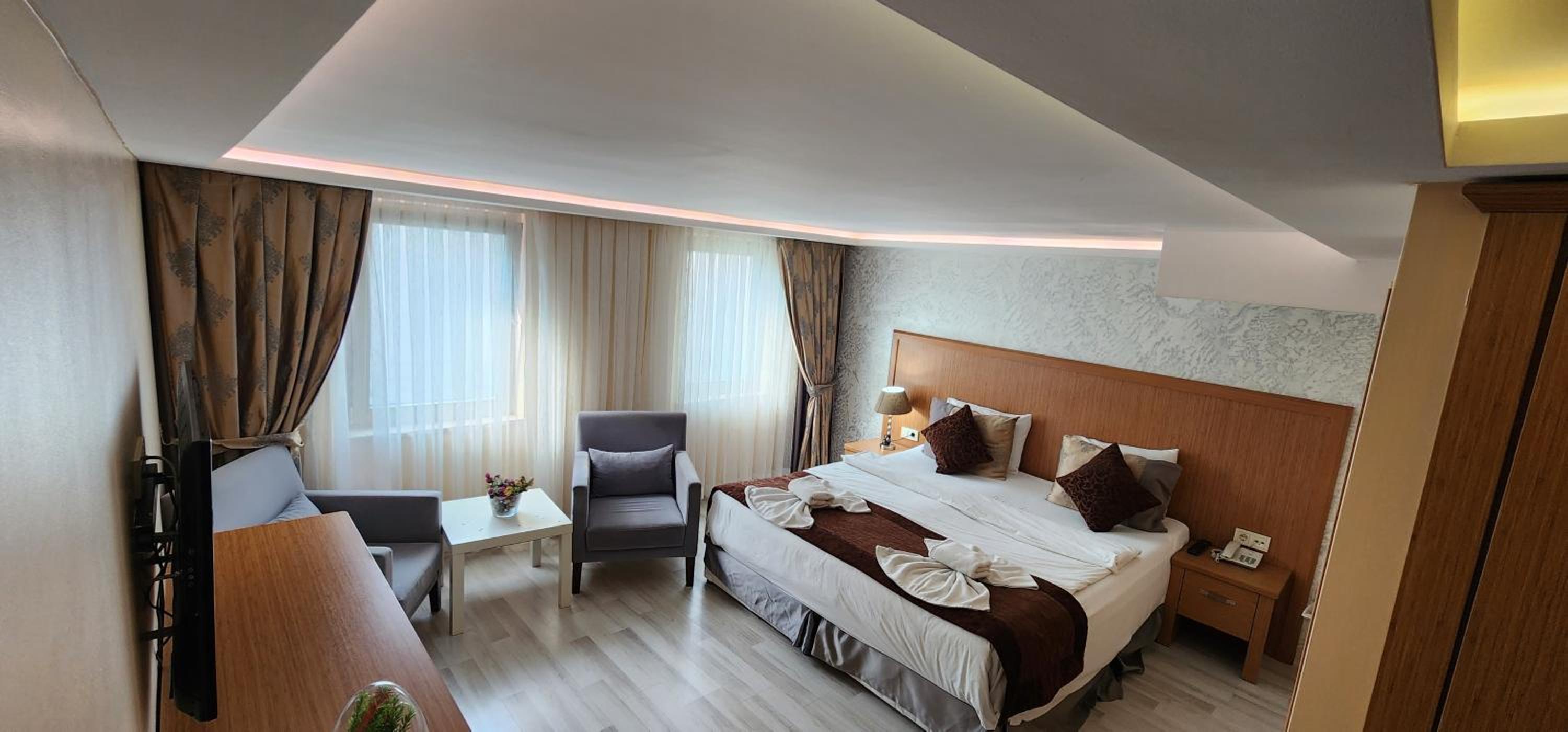 Superior Double or Twin Room photo 1