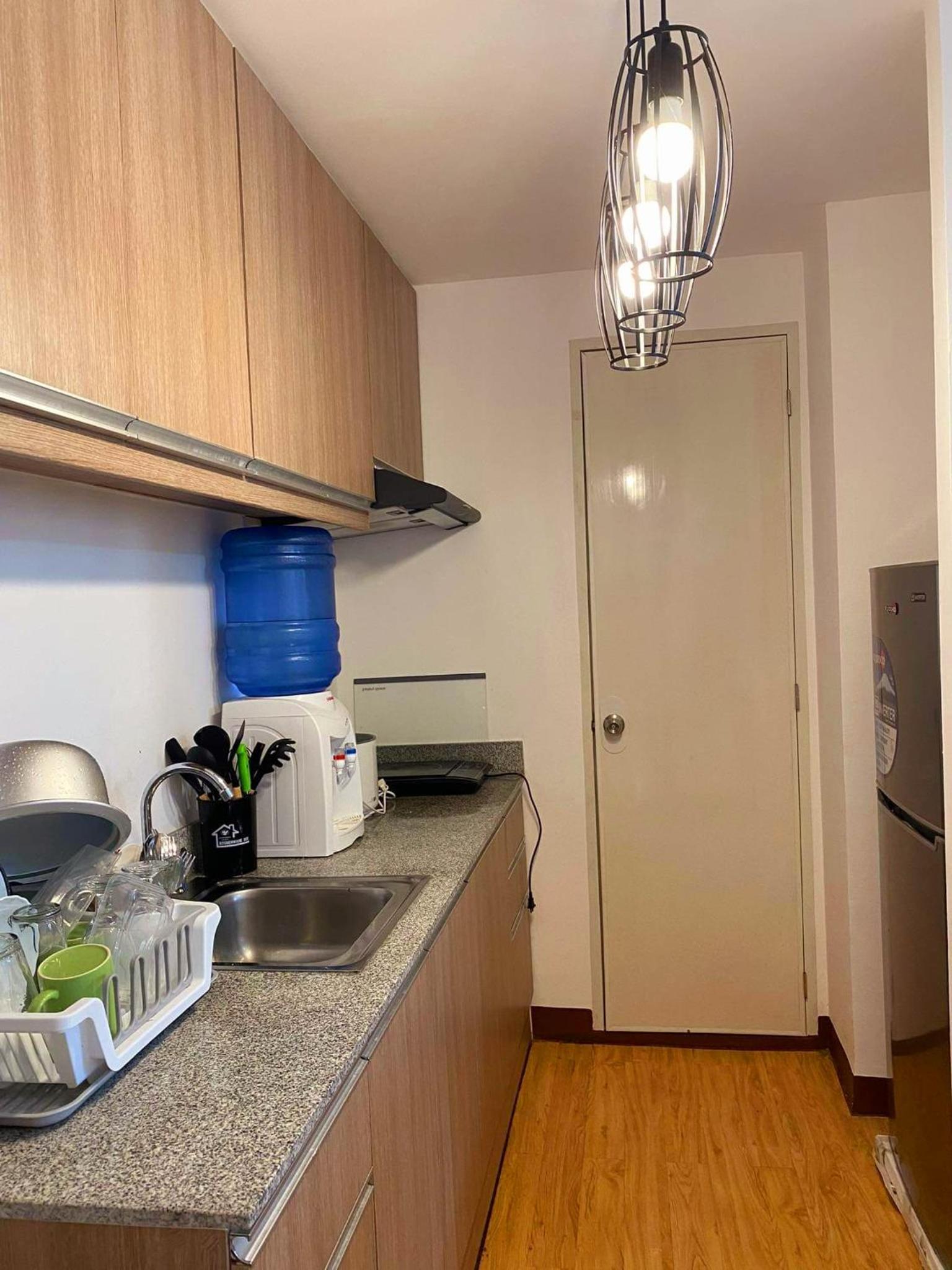 One-Bedroom Apartment - Photo 2