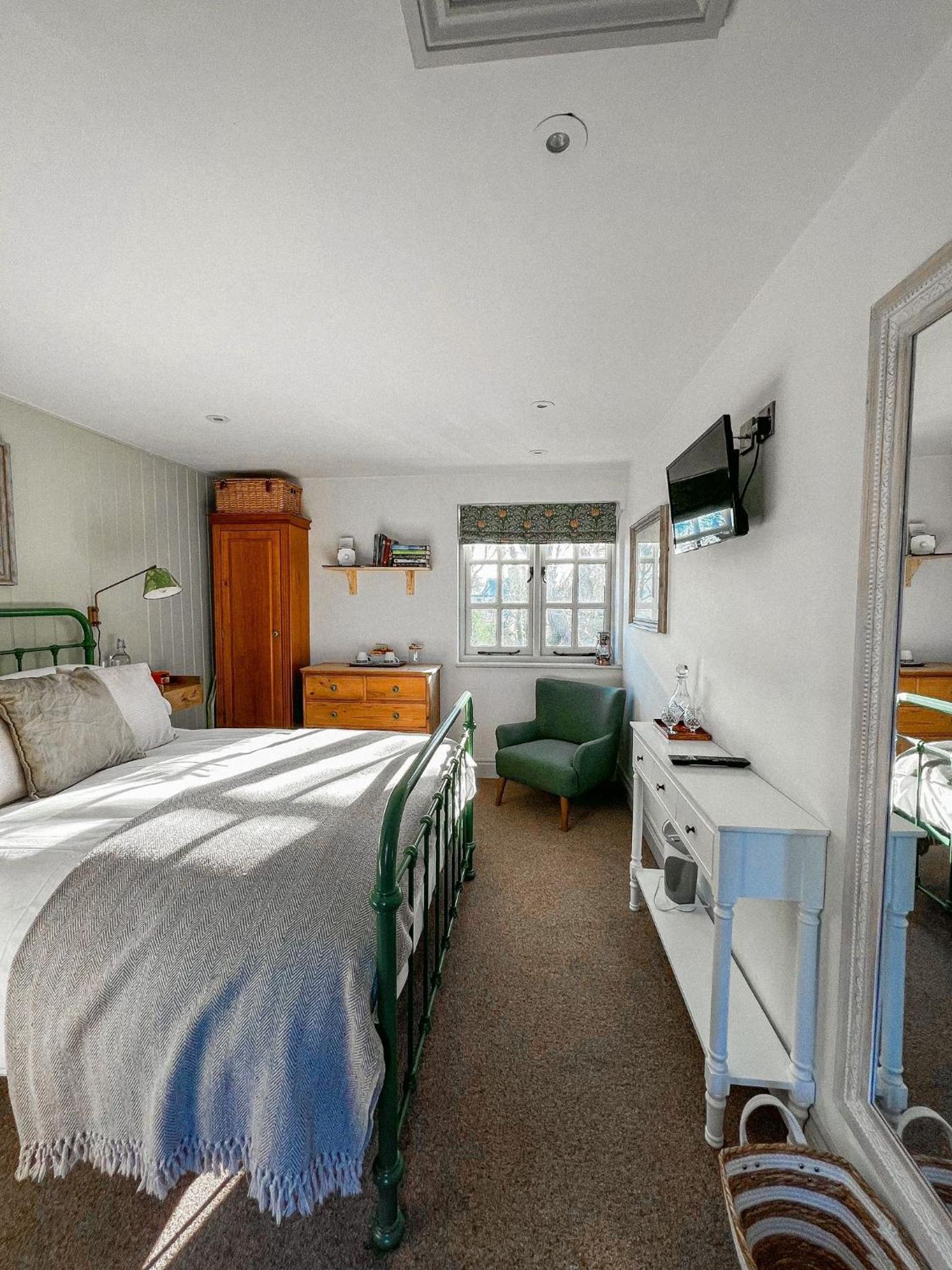 Double Room with Garden View - Photo 5