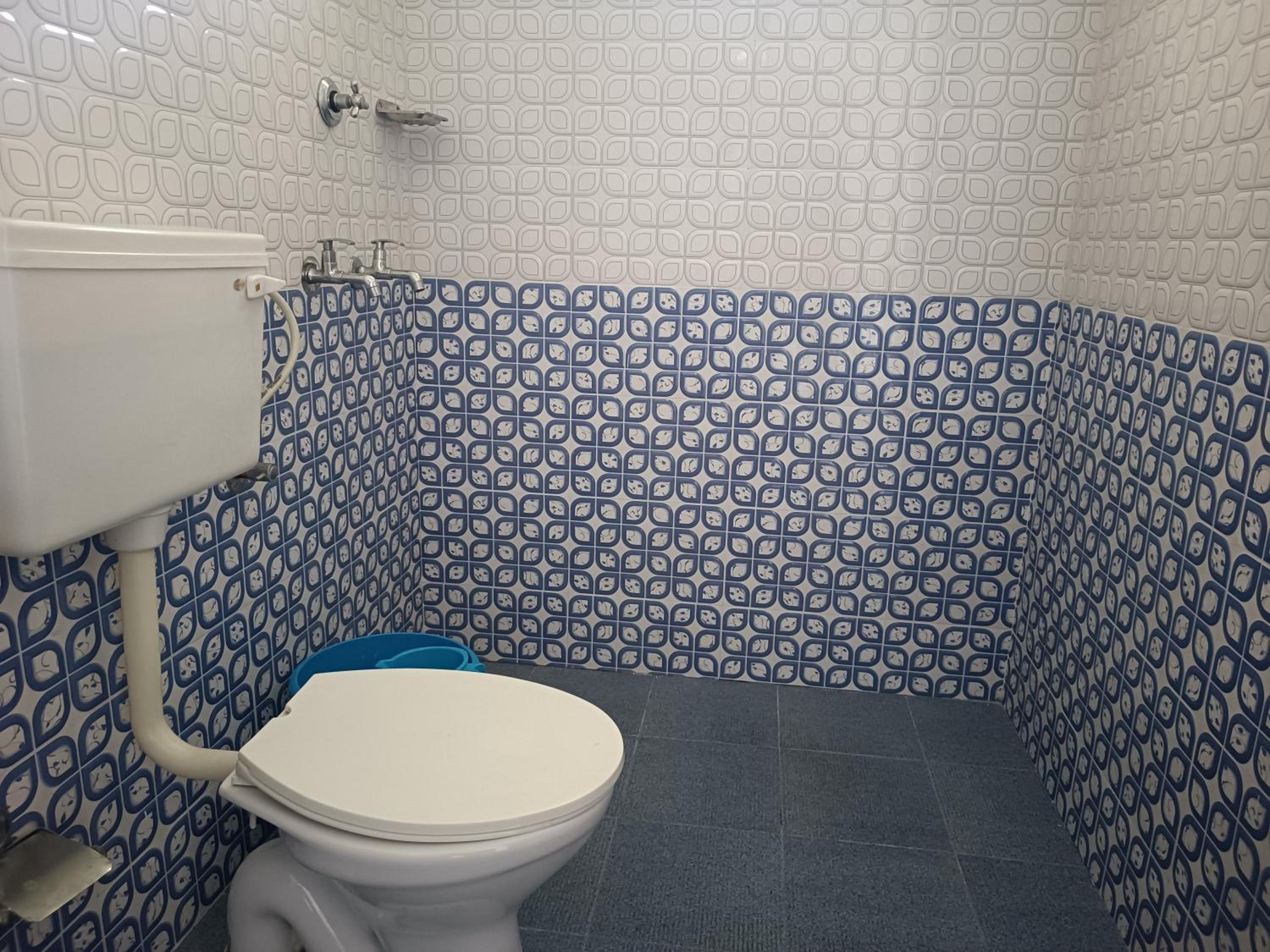 Double Room with Private Bathroom photo 2