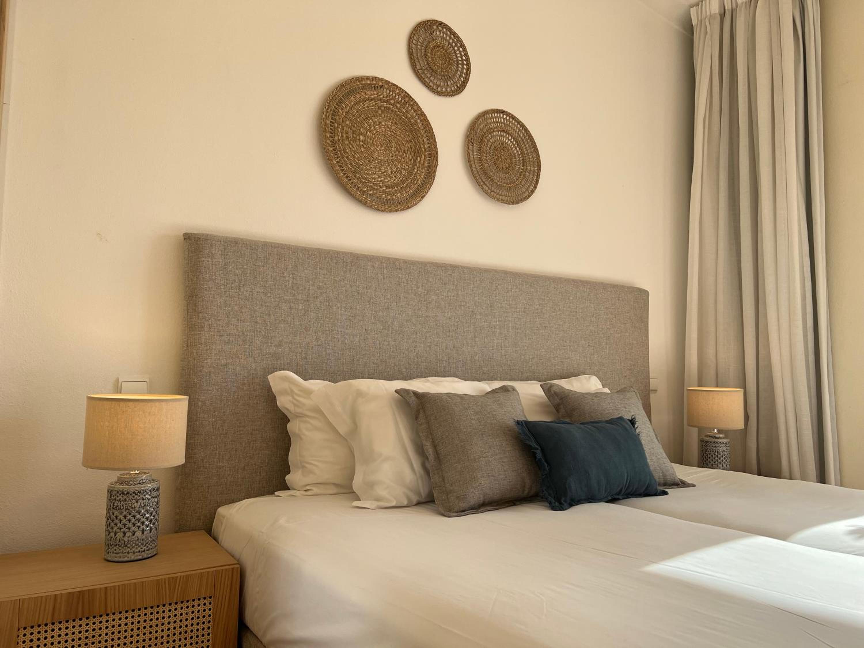 Standard Two-Bedroom Apartment  - Photo 4