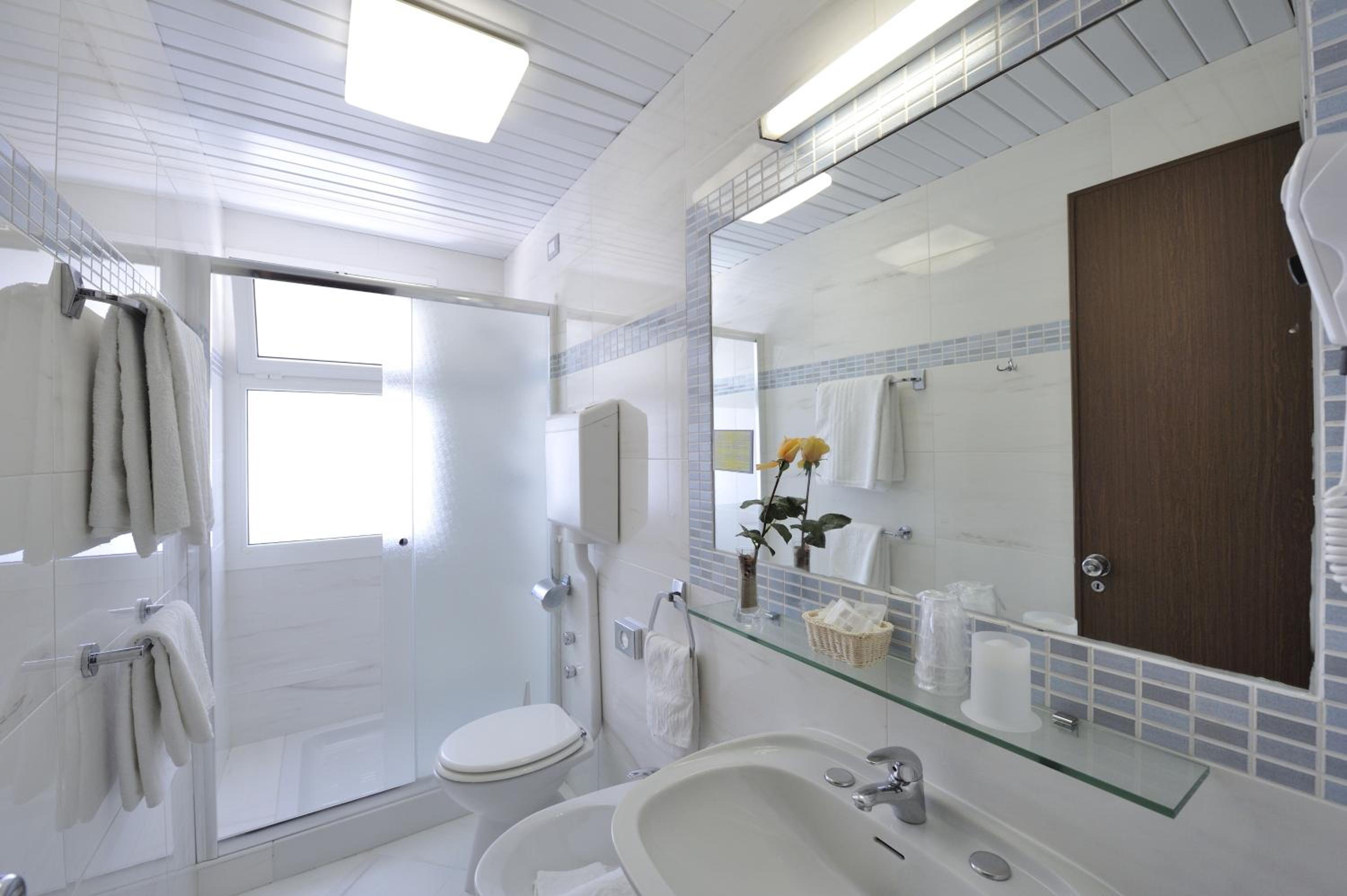 Deluxe Triple Room - Photo 5