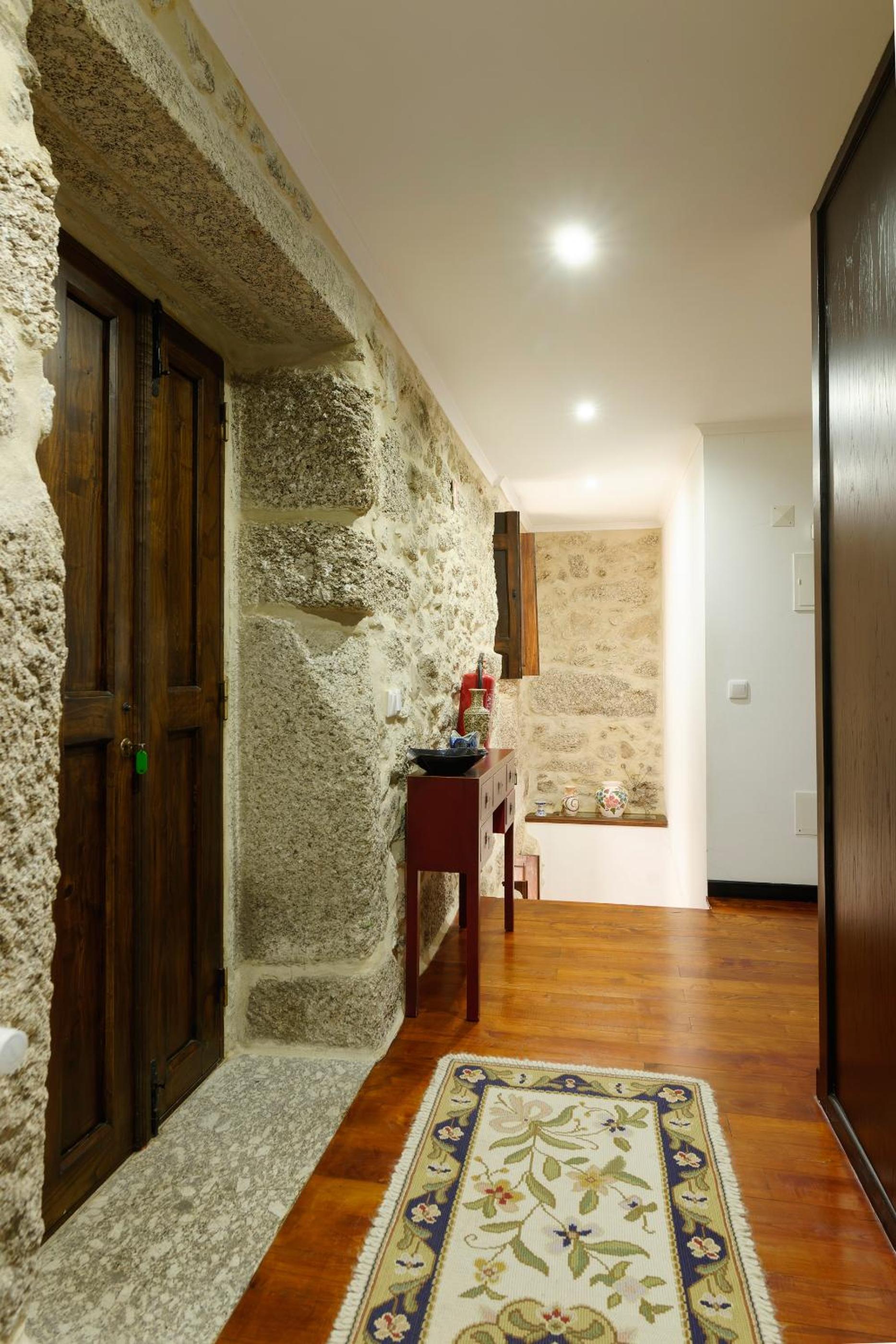 Three-Bedroom Apartment photo 1