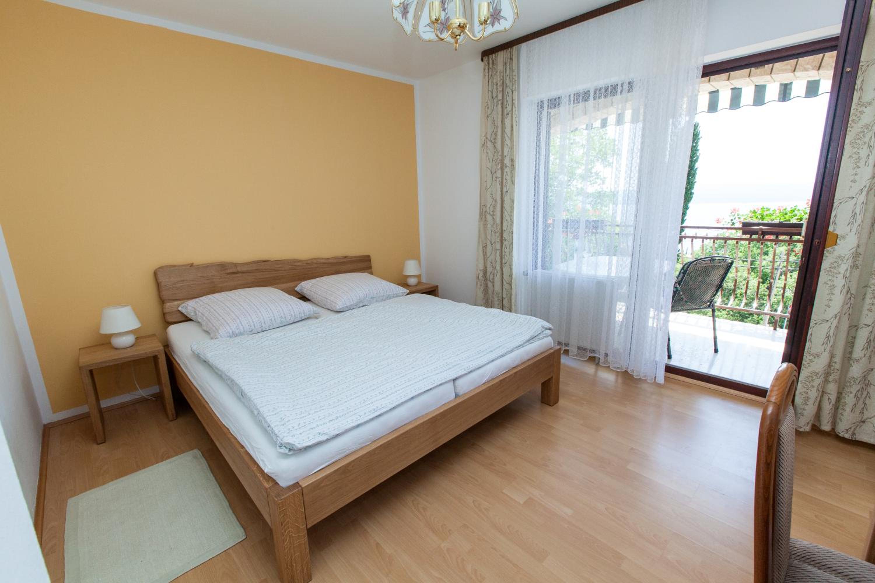Apartment photo 1