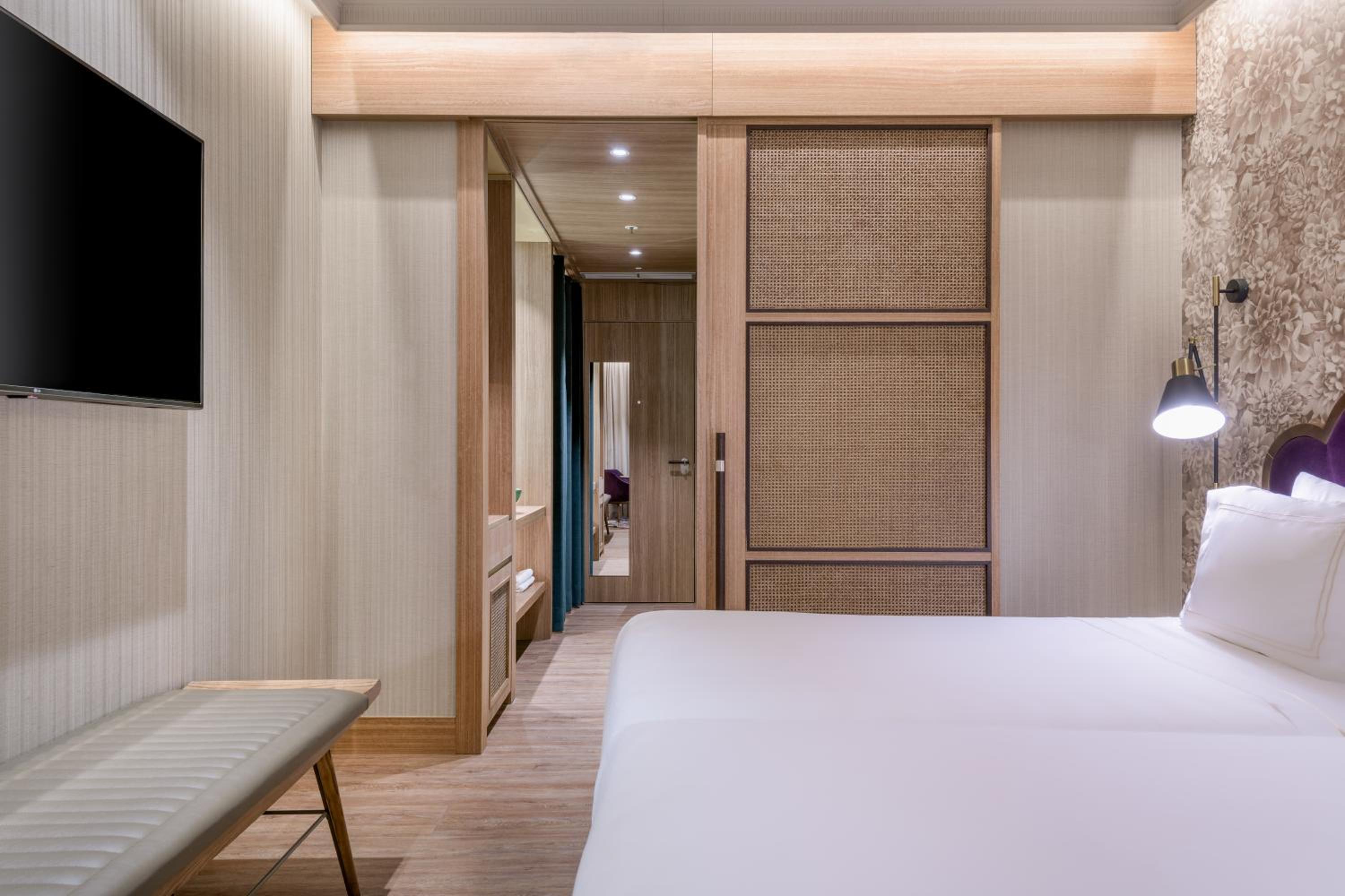 Gran Deluxe King Room with City View