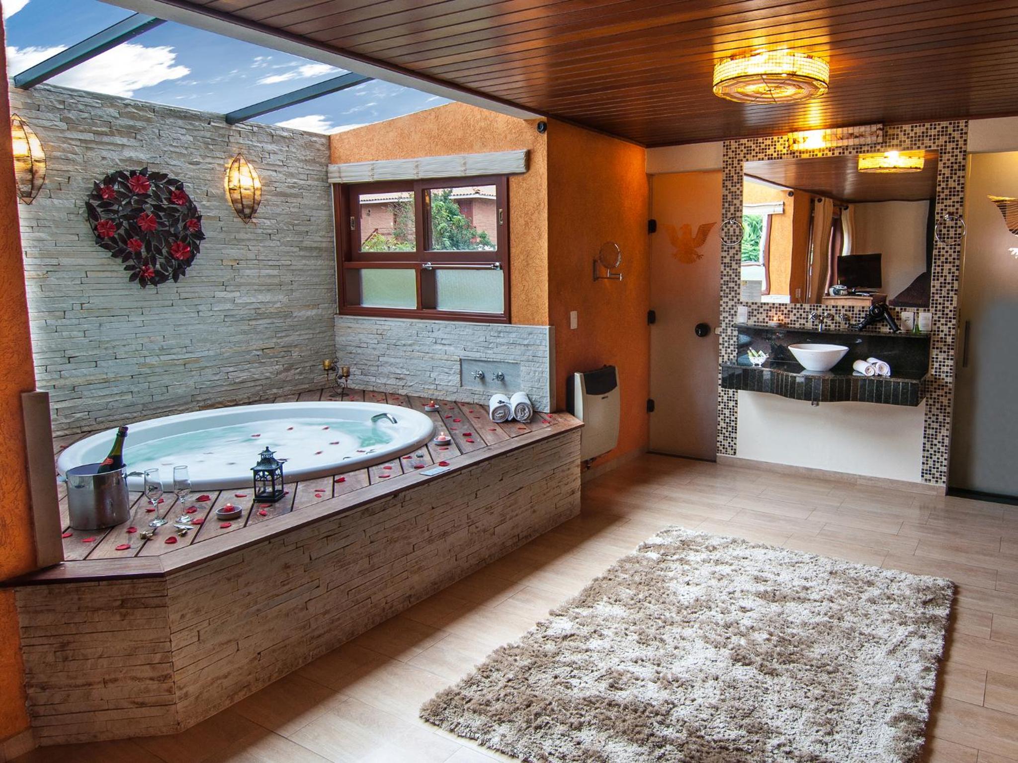 Premium Apartment with Glass Ceiling photo 3
