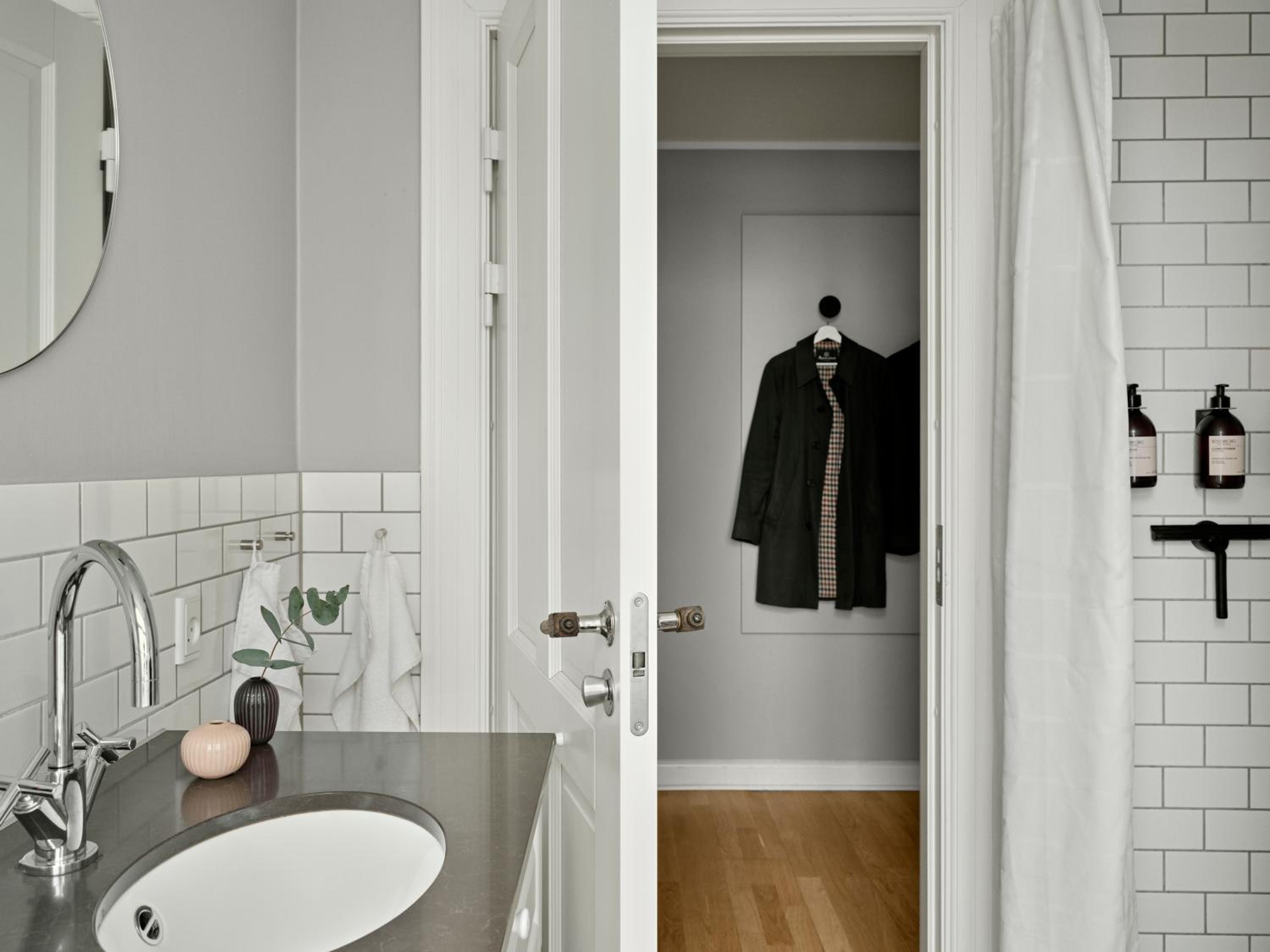 Three-Bedroom Apartment - Photo 16