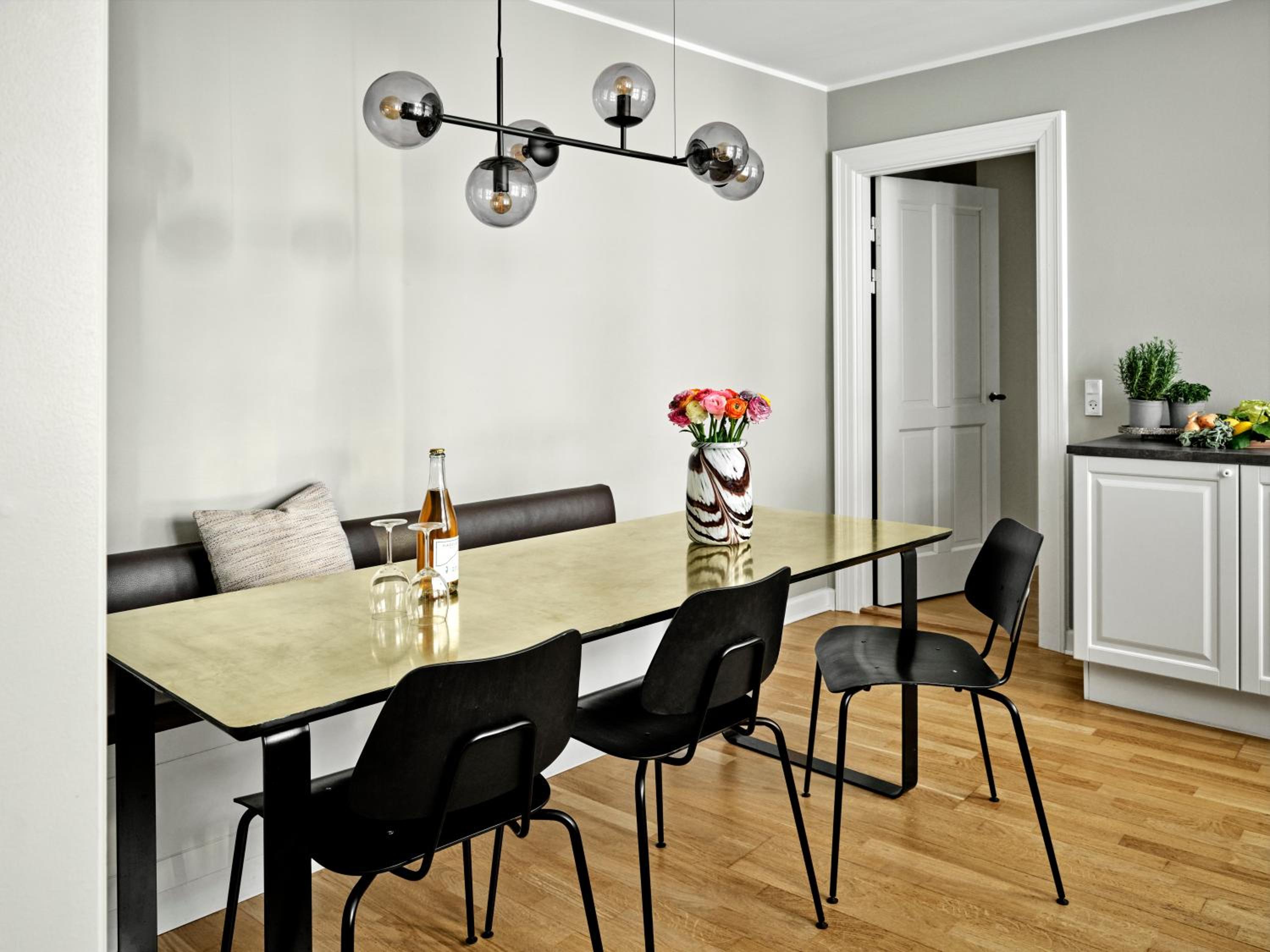 Three-Bedroom Apartment - Photo 19