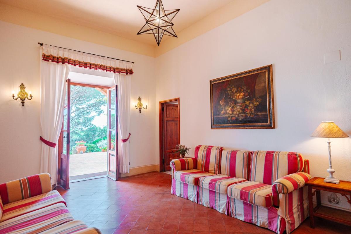 Villa with Private Pool photo 2