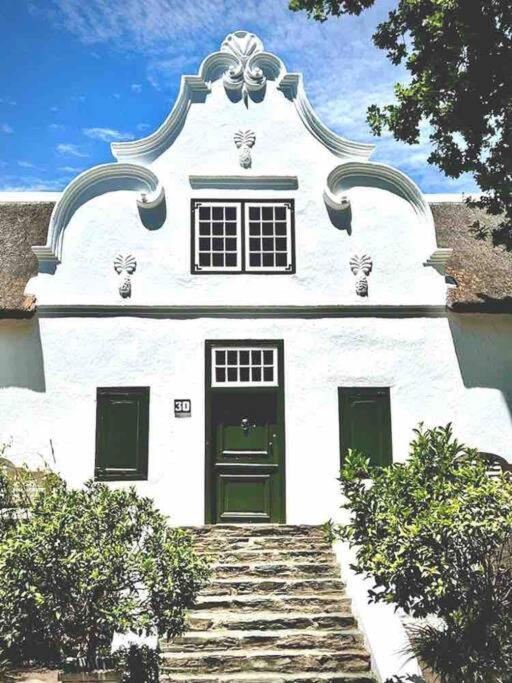 Three-Bedroom Villa photo 1