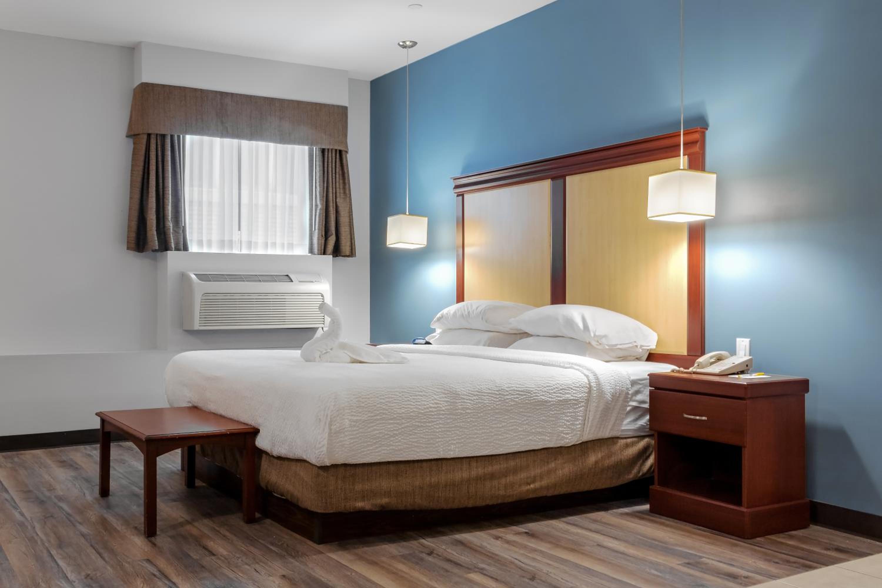 King Suite With Spa Bath photo 2
