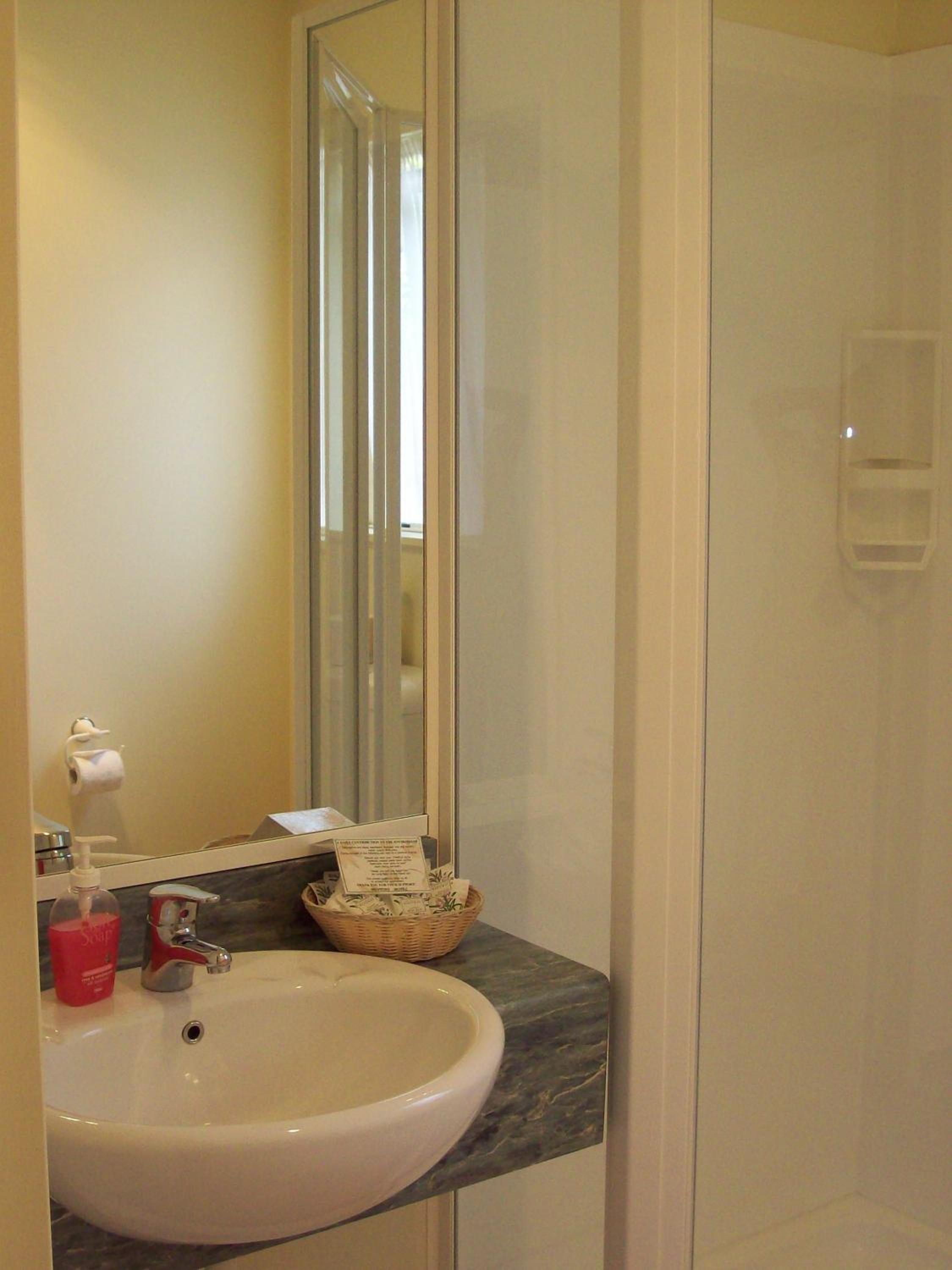 Family Room - Photo 7