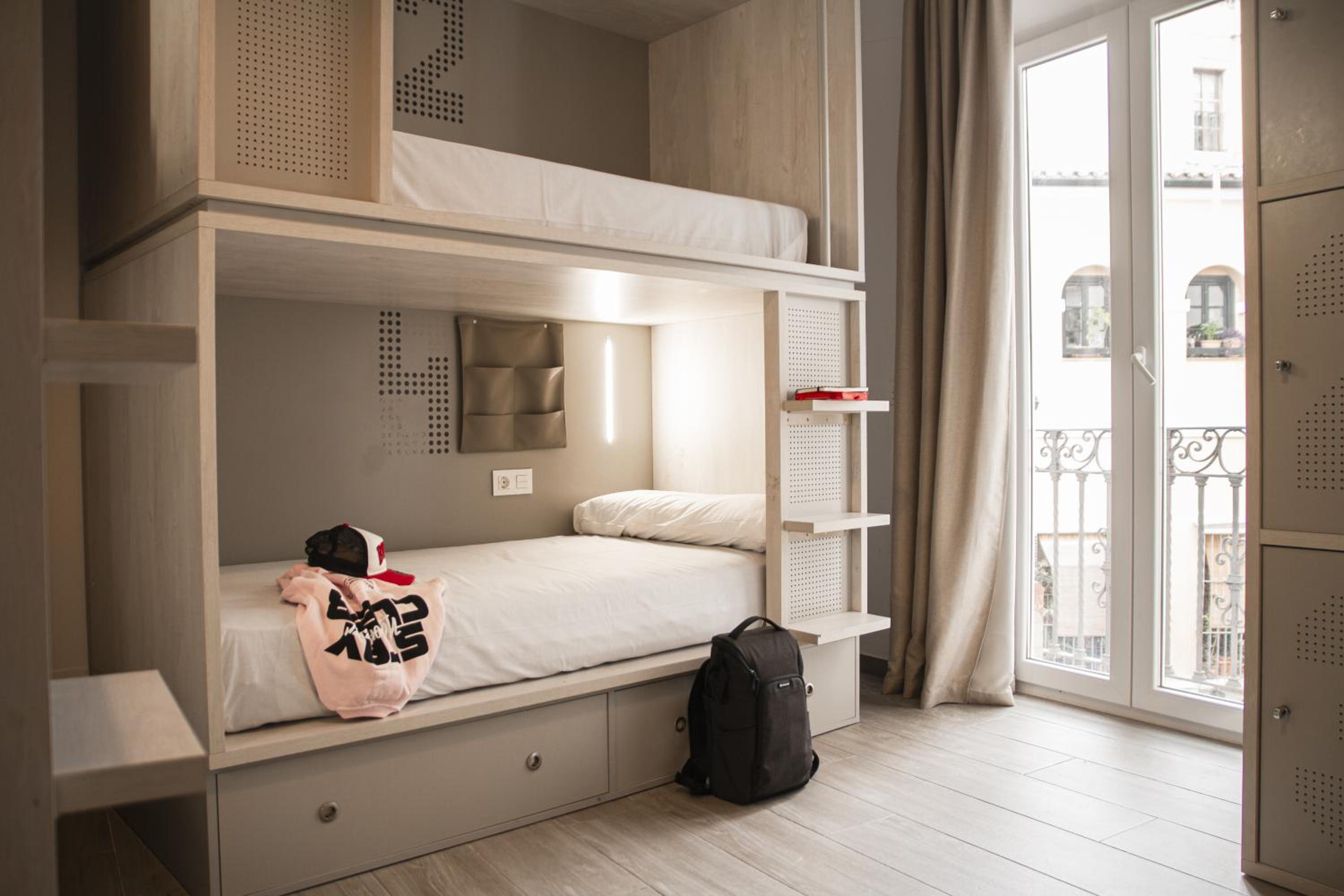 Cama en Dormitorio Mixto de 4 Camas con Baño Privado