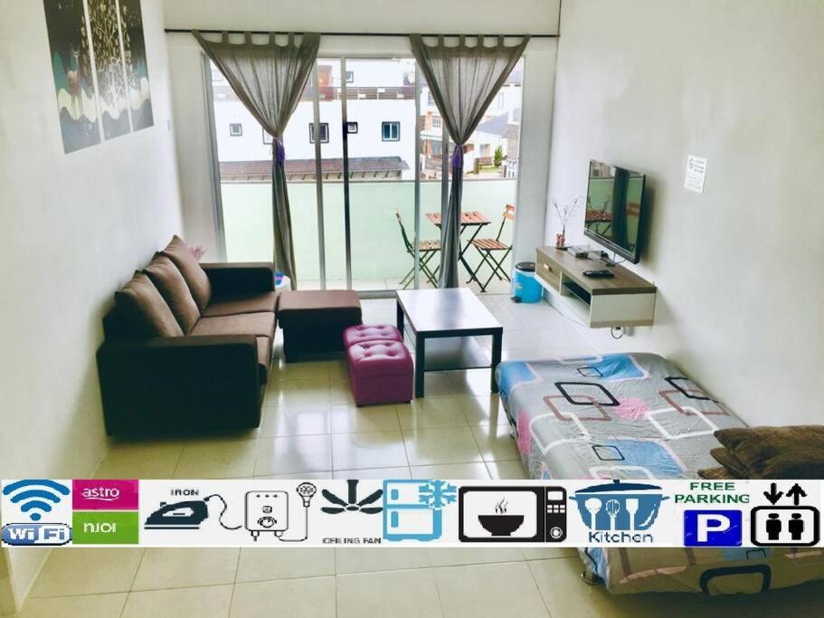 Three-Bedroom Apartment photo 1